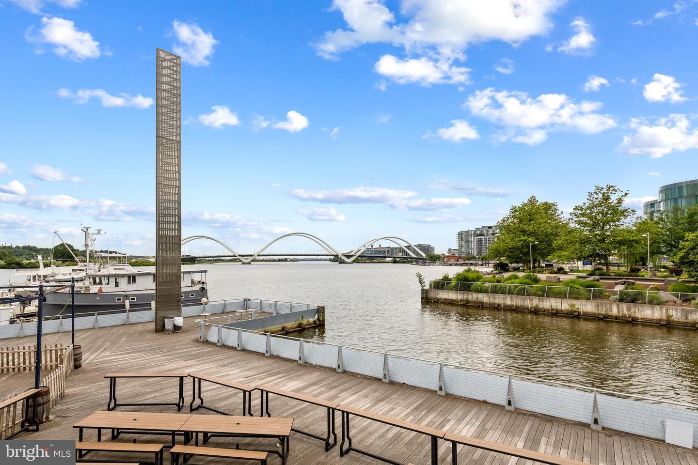 1300 4TH ST SE #404, WASHINGTON, District Of Columbia 20003, 2 Bedrooms Bedrooms, ,2 BathroomsBathrooms,Residential,For sale,1300 4TH ST SE #404,DCDC2249568 MLS # DCDC2249568