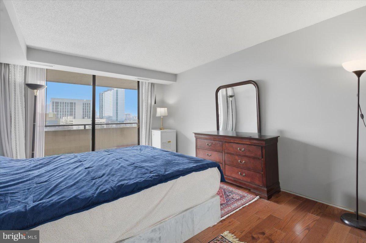 1800 OLD MEADOW RD #1204, MCLEAN, Virginia 22102, 2 Bedrooms Bedrooms, ,2 BathroomsBathrooms,Residential,For sale,1800 OLD MEADOW RD #1204,VAFX2295030 MLS # VAFX2295030