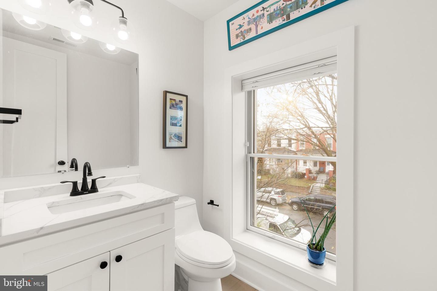 632 ROCK CREEK CHURCH RD NW #2, WASHINGTON, District Of Columbia 20010, 3 Bedrooms Bedrooms, ,2 BathroomsBathrooms,Residential,For sale,632 ROCK CREEK CHURCH RD NW #2,DCDC2249610 MLS # DCDC2249610