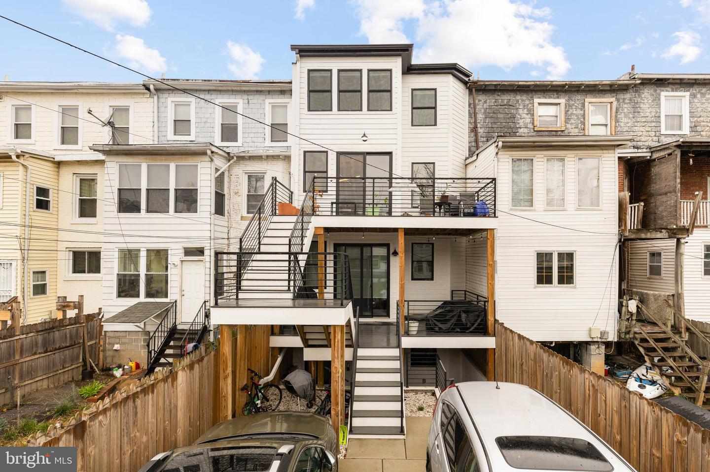 632 ROCK CREEK CHURCH RD NW #2, WASHINGTON, District Of Columbia 20010, 3 Bedrooms Bedrooms, ,2 BathroomsBathrooms,Residential,For sale,632 ROCK CREEK CHURCH RD NW #2,DCDC2249610 MLS # DCDC2249610