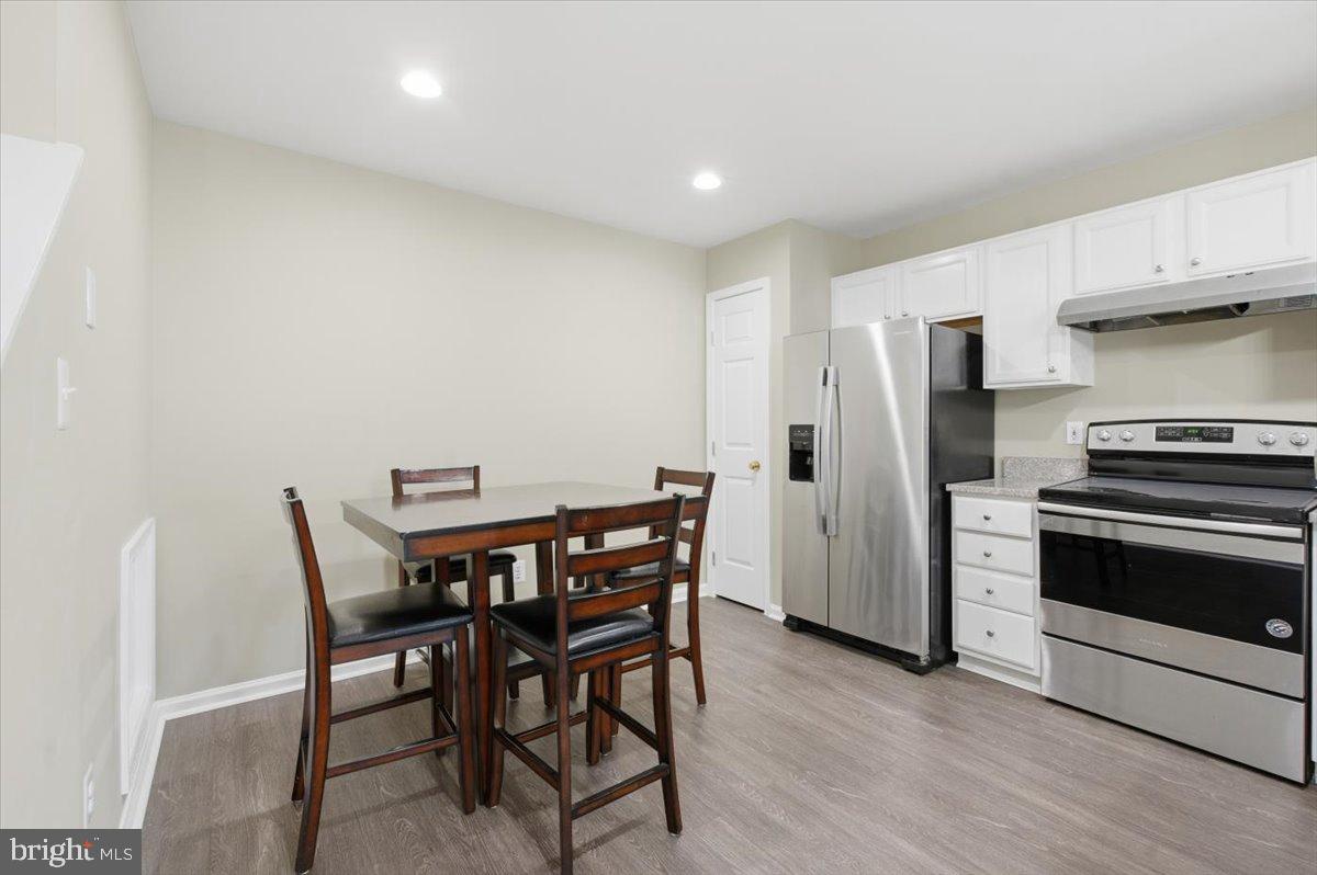 9304 WITCH HAZEL WAY, MANASSAS, Virginia 20110, 3 Bedrooms Bedrooms, 6 Rooms Rooms,2 BathroomsBathrooms,Residential,For sale,9304 WITCH HAZEL WAY,VAMN2010370 MLS # VAMN2010370