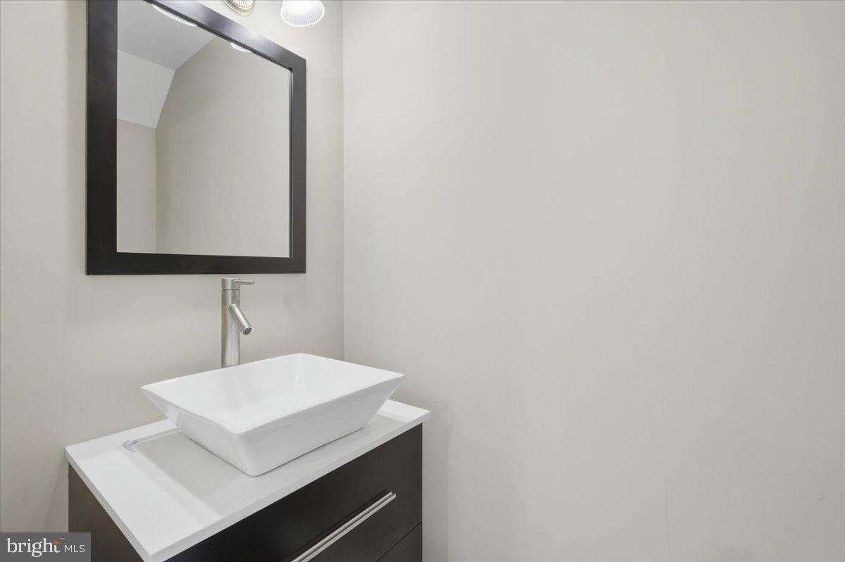 9304 WITCH HAZEL WAY, MANASSAS, Virginia 20110, 3 Bedrooms Bedrooms, 6 Rooms Rooms,2 BathroomsBathrooms,Residential,For sale,9304 WITCH HAZEL WAY,VAMN2010370 MLS # VAMN2010370