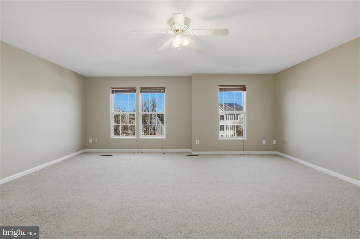 9304 WITCH HAZEL WAY, MANASSAS, Virginia 20110, 3 Bedrooms Bedrooms, 6 Rooms Rooms,2 BathroomsBathrooms,Residential,For sale,9304 WITCH HAZEL WAY,VAMN2010370 MLS # VAMN2010370