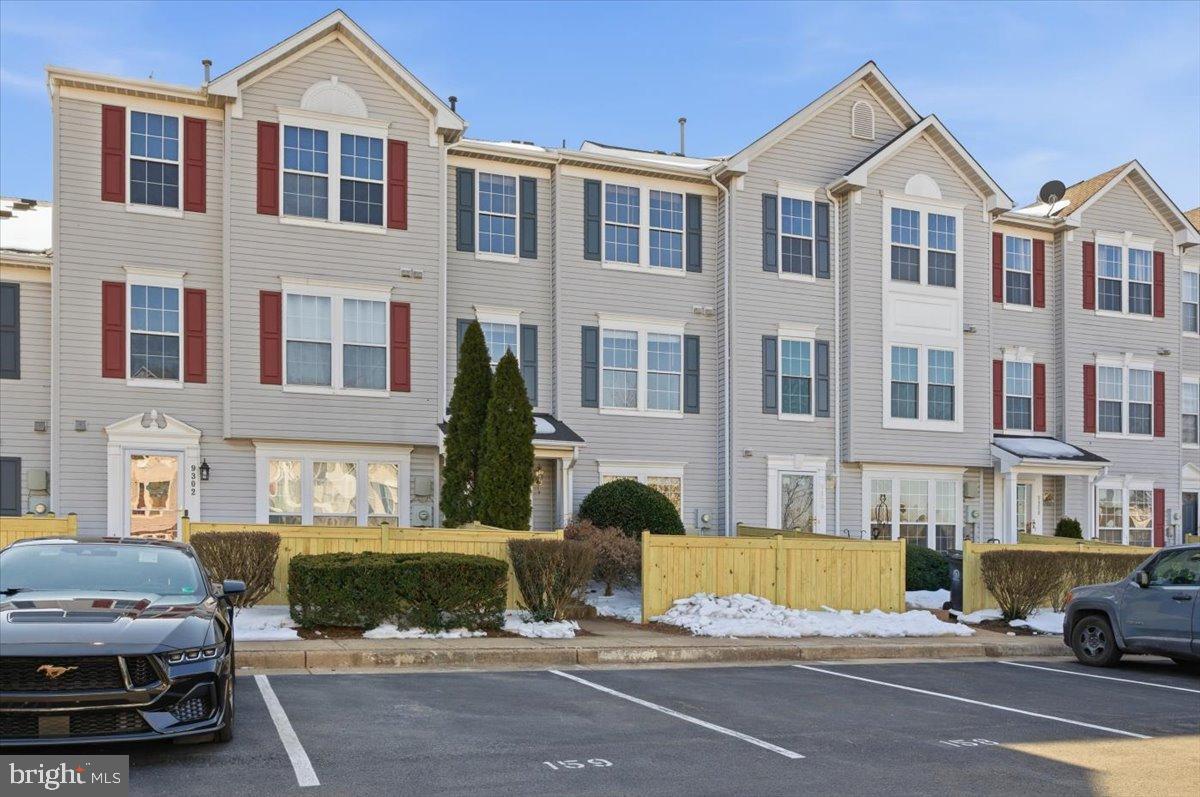 9304 WITCH HAZEL WAY, MANASSAS, Virginia 20110, 3 Bedrooms Bedrooms, 6 Rooms Rooms,2 BathroomsBathrooms,Residential,For sale,9304 WITCH HAZEL WAY,VAMN2010370 MLS # VAMN2010370