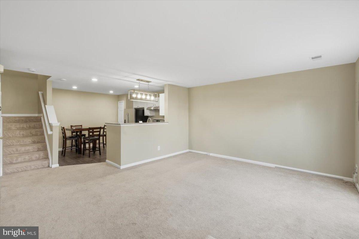 9304 WITCH HAZEL WAY, MANASSAS, Virginia 20110, 3 Bedrooms Bedrooms, 6 Rooms Rooms,2 BathroomsBathrooms,Residential,For sale,9304 WITCH HAZEL WAY,VAMN2010370 MLS # VAMN2010370