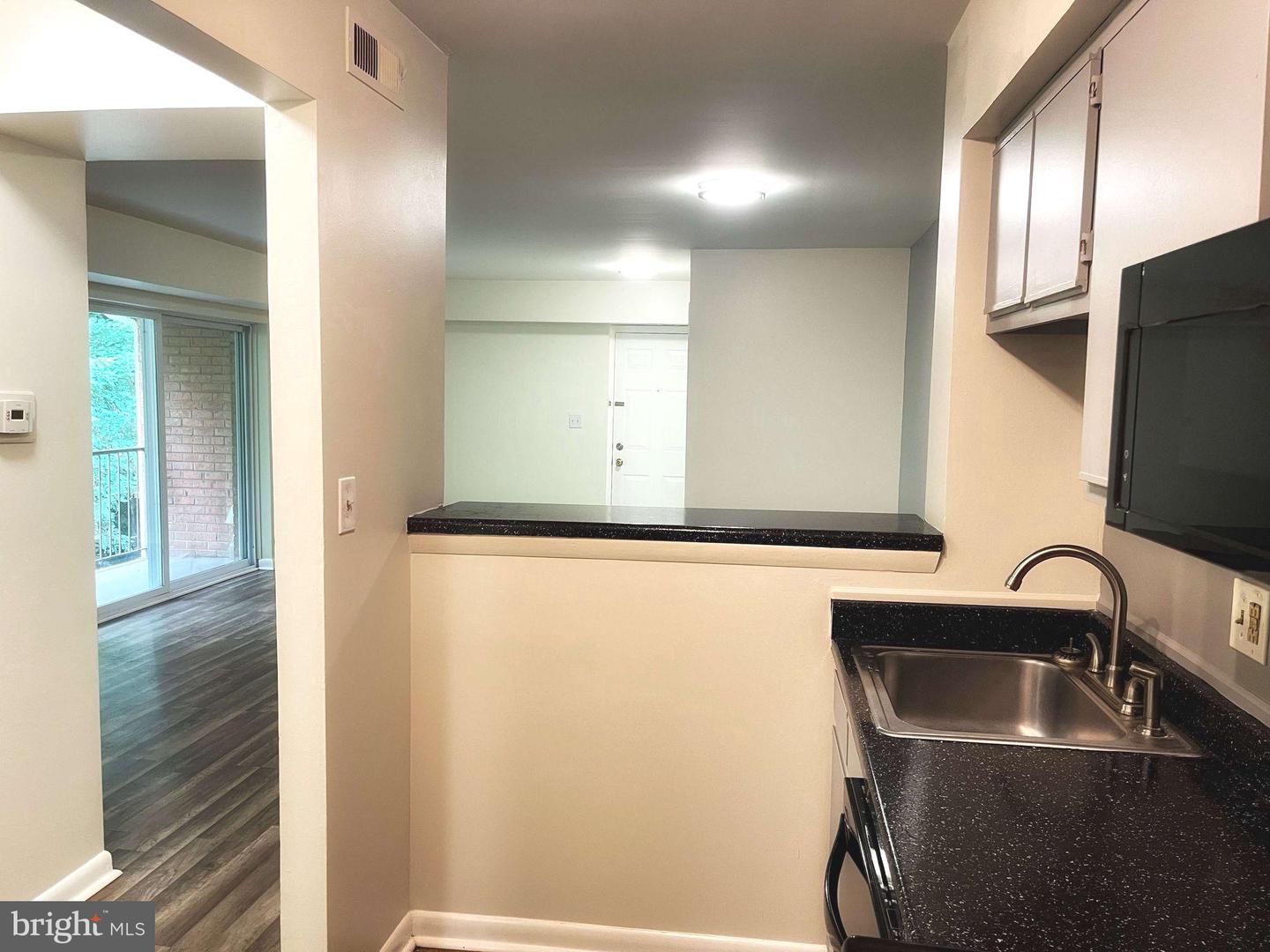 2656 BOWEN RD SE #402, WASHINGTON, District Of Columbia 20020, 2 Bedrooms Bedrooms, 3 Rooms Rooms,1 BathroomBathrooms,Residential,For sale,2656 BOWEN RD SE #402,DCDC2249624 MLS # DCDC2249624