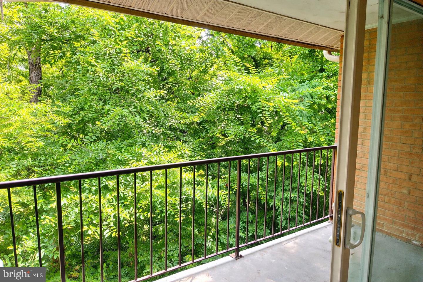 2656 BOWEN RD SE #402, WASHINGTON, District Of Columbia 20020, 2 Bedrooms Bedrooms, 3 Rooms Rooms,1 BathroomBathrooms,Residential,For sale,2656 BOWEN RD SE #402,DCDC2249624 MLS # DCDC2249624