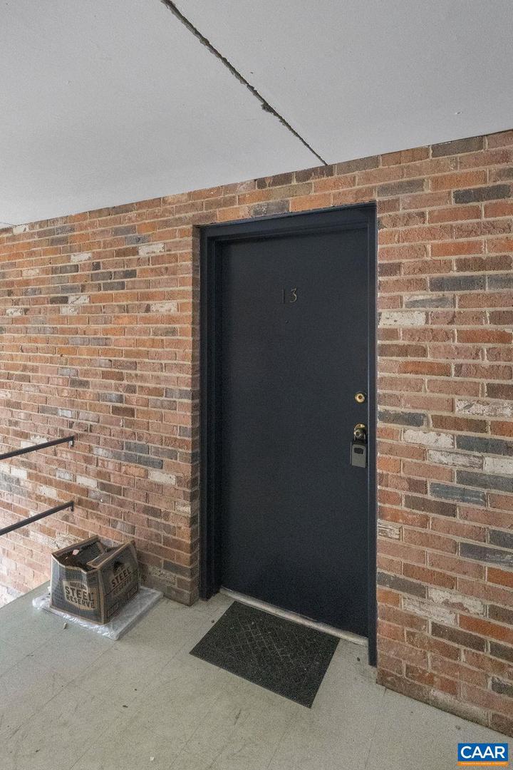 545 BURGOYNE RD #13, CHARLOTTESVILLE, Virginia 22901, 1 Bedroom Bedrooms, ,1 BathroomBathrooms,Residential,For sale,545 BURGOYNE RD #13,674121 MLS # 674121