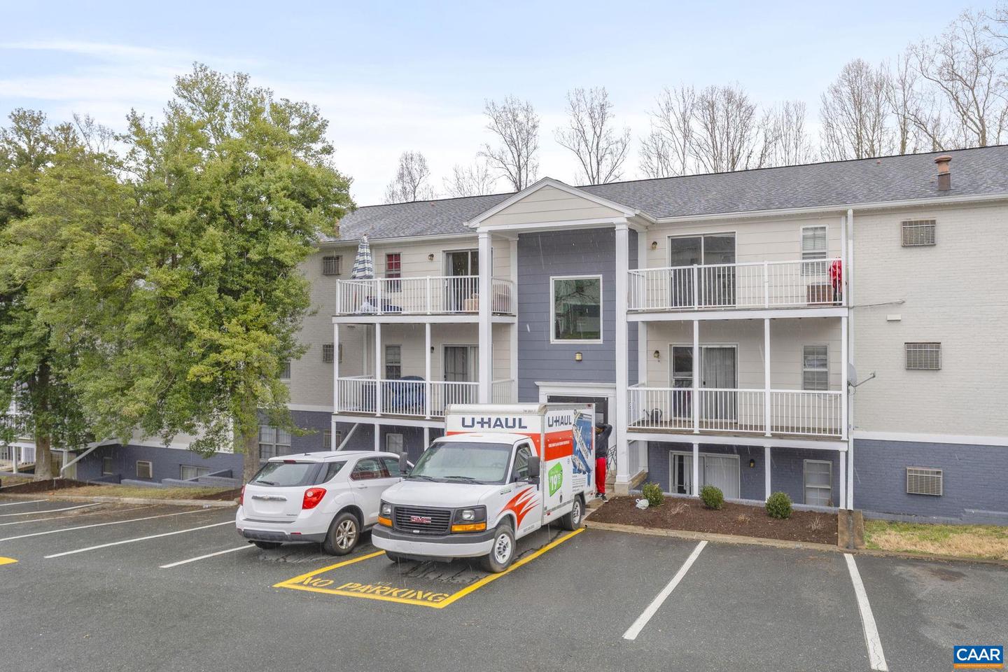 545 BURGOYNE RD #5, CHARLOTTESVILLE, Virginia 22901, 1 Bedroom Bedrooms, ,1 BathroomBathrooms,Residential,For sale,545 BURGOYNE RD #5,674124 MLS # 674124