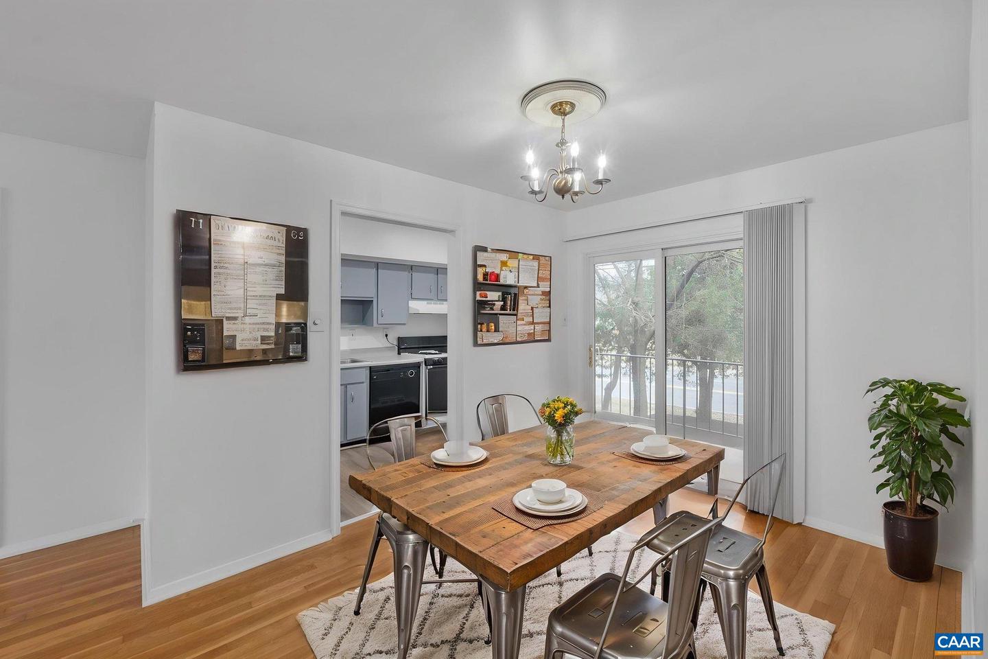 133 HESSIAN HILLS CIR #1, CHARLOTTESVILLE, Virginia 22901, 2 Bedrooms Bedrooms, ,1 BathroomBathrooms,Residential,For sale,133 HESSIAN HILLS CIR #1,674125 MLS # 674125