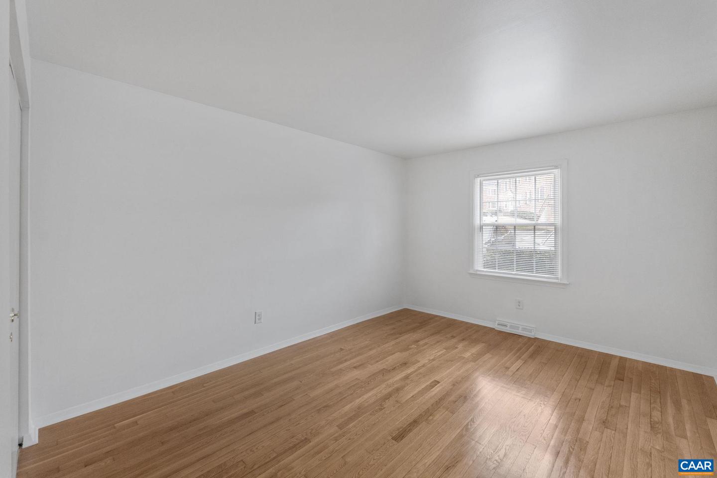 133 HESSIAN HILLS CIR #1, CHARLOTTESVILLE, Virginia 22901, 2 Bedrooms Bedrooms, ,1 BathroomBathrooms,Residential,For sale,133 HESSIAN HILLS CIR #1,674125 MLS # 674125