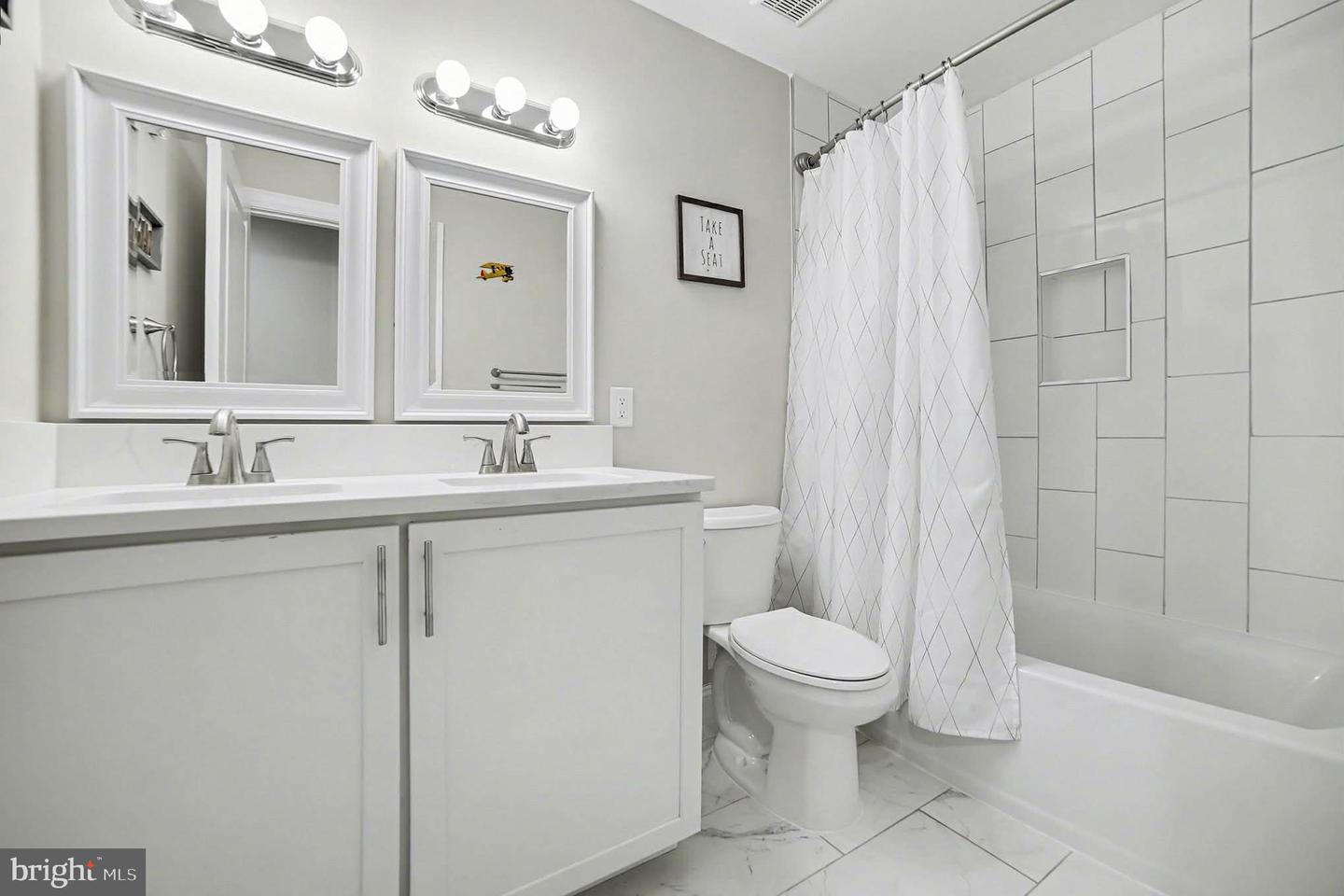 118 ACKERMAN LN, RUTHER GLEN, Virginia 22546, 5 Bedrooms Bedrooms, 9 Rooms Rooms,3 BathroomsBathrooms,Residential,For sale,118 ACKERMAN LN,VACV2009682 MLS # VACV2009682