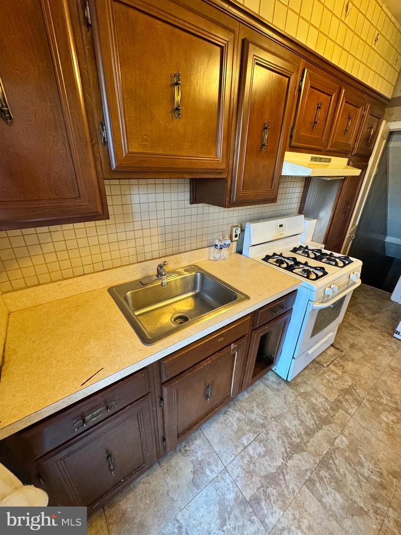 44 CRITTENDEN ST NE, WASHINGTON, District Of Columbia 20011, 3 Bedrooms Bedrooms, ,2 BathroomsBathrooms,Residential,For sale,44 CRITTENDEN ST NE,DCDC2249680 MLS # DCDC2249680