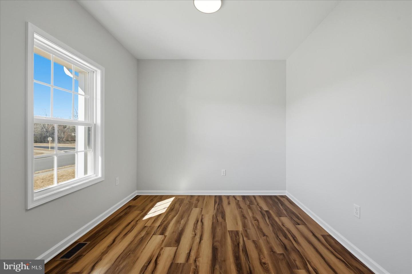 619 FARMINGTON BLVD, WINCHESTER, Virginia 22602, 4 Bedrooms Bedrooms, ,2 BathroomsBathrooms,Residential,For sale,619 FARMINGTON BLVD,VAFV2040042 MLS # VAFV2040042