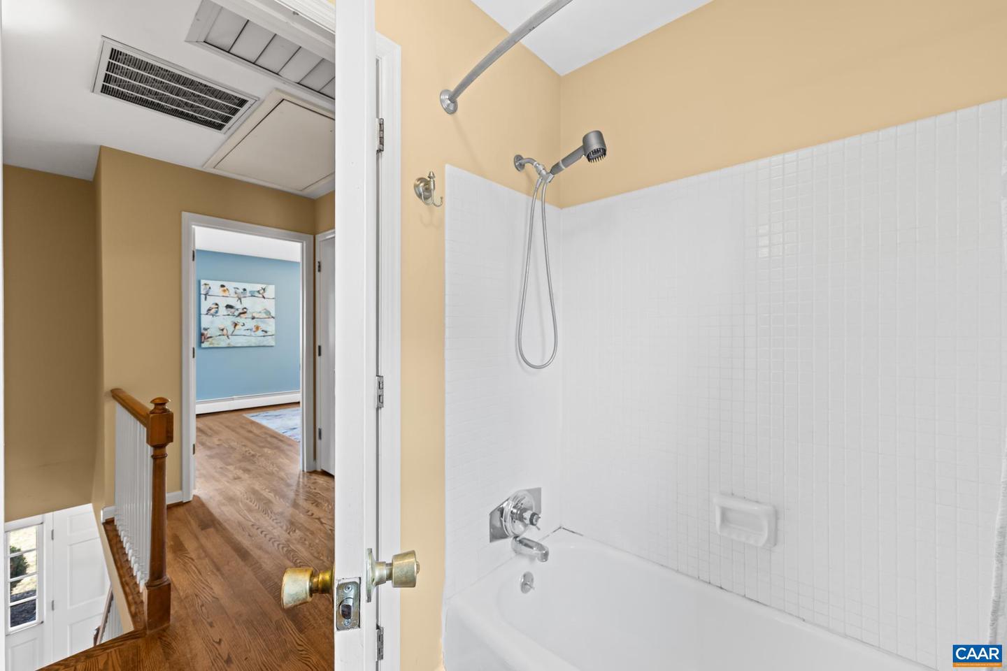 303 COPELAND DR, STAUNTON, Virginia 24401, 3 Bedrooms Bedrooms, ,2 BathroomsBathrooms,Residential,For sale,303 COPELAND DR,674131 MLS # 674131