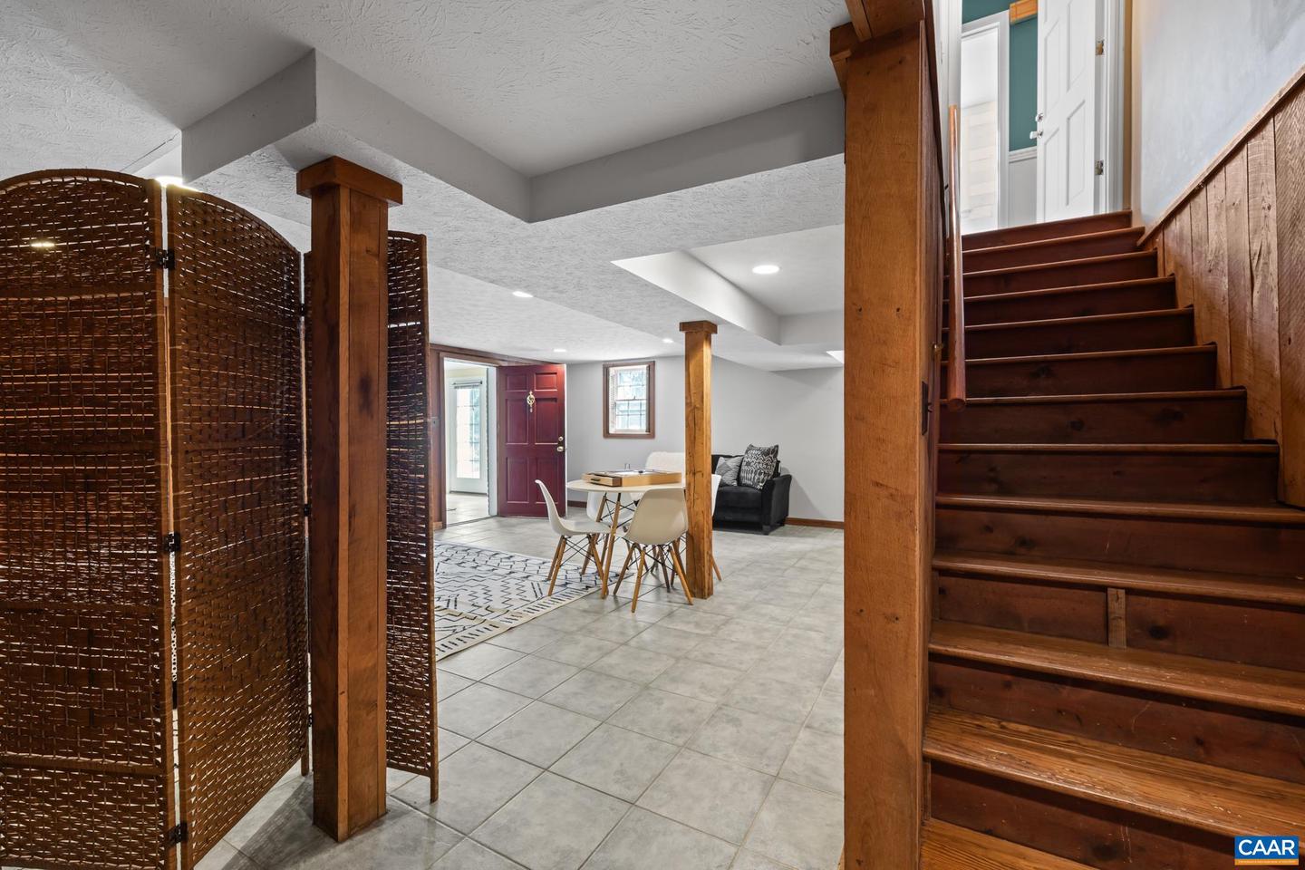 303 COPELAND DR, STAUNTON, Virginia 24401, 3 Bedrooms Bedrooms, ,2 BathroomsBathrooms,Residential,For sale,303 COPELAND DR,674131 MLS # 674131