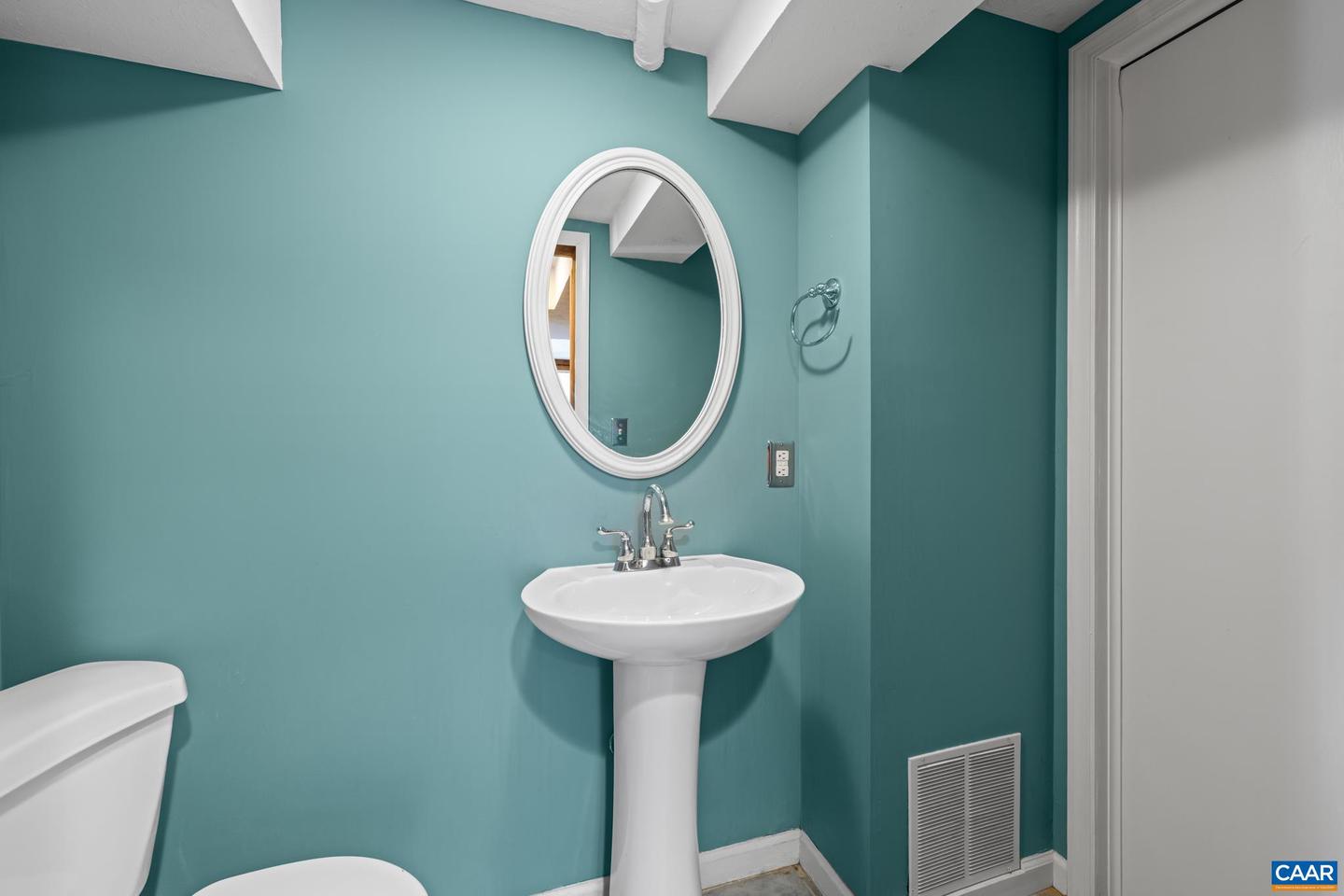 303 COPELAND DR, STAUNTON, Virginia 24401, 3 Bedrooms Bedrooms, ,2 BathroomsBathrooms,Residential,For sale,303 COPELAND DR,674131 MLS # 674131