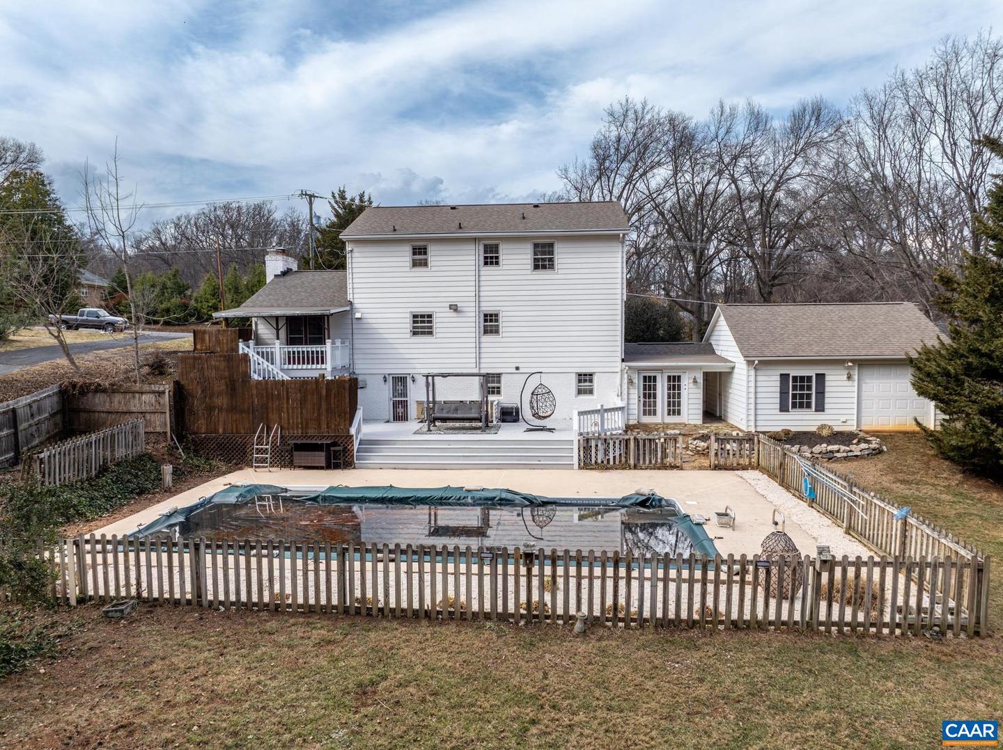 303 COPELAND DR, STAUNTON, Virginia 24401, 3 Bedrooms Bedrooms, ,2 BathroomsBathrooms,Residential,For sale,303 COPELAND DR,674131 MLS # 674131