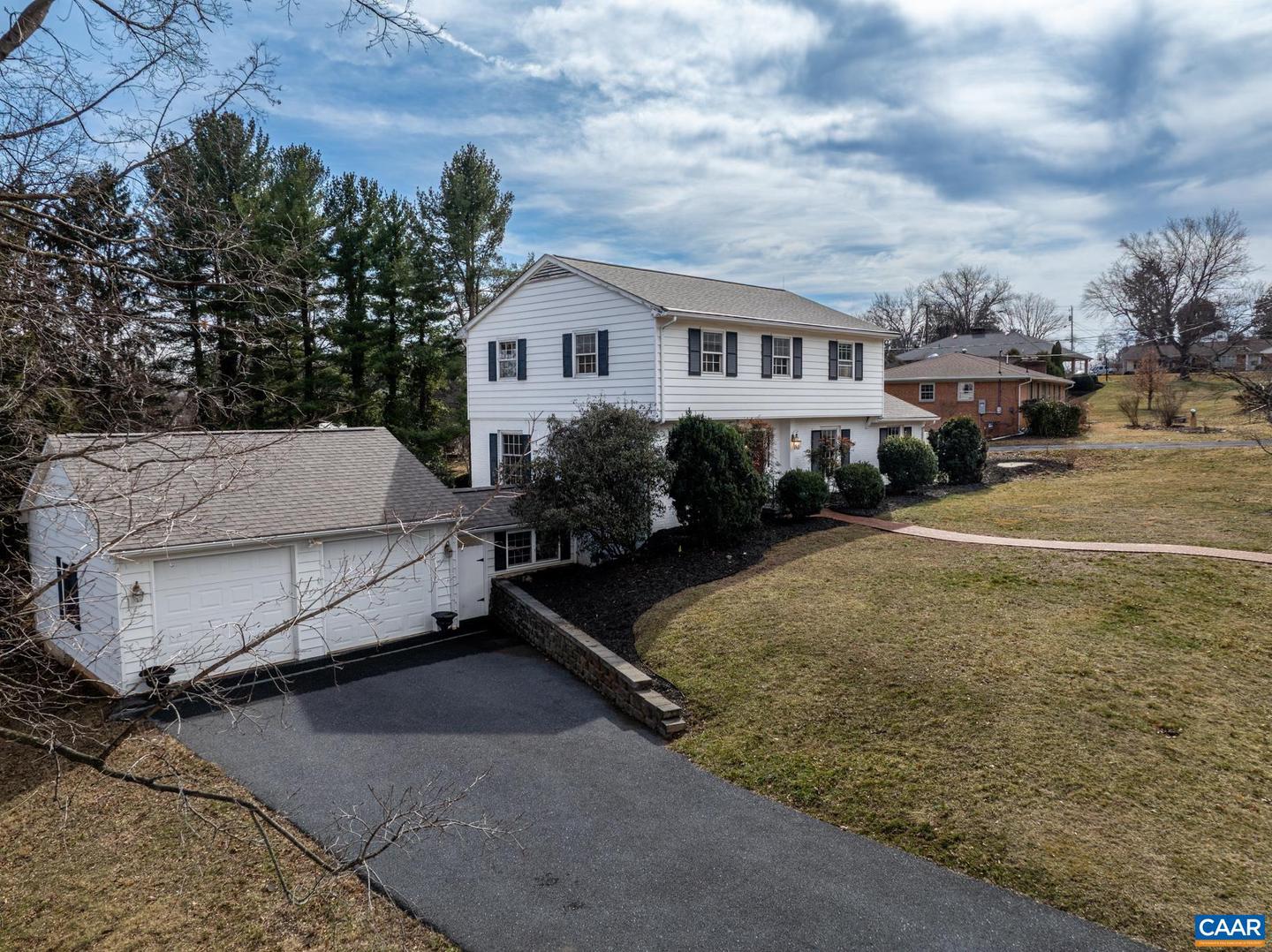 303 COPELAND DR, STAUNTON, Virginia 24401, 3 Bedrooms Bedrooms, ,2 BathroomsBathrooms,Residential,For sale,303 COPELAND DR,674131 MLS # 674131