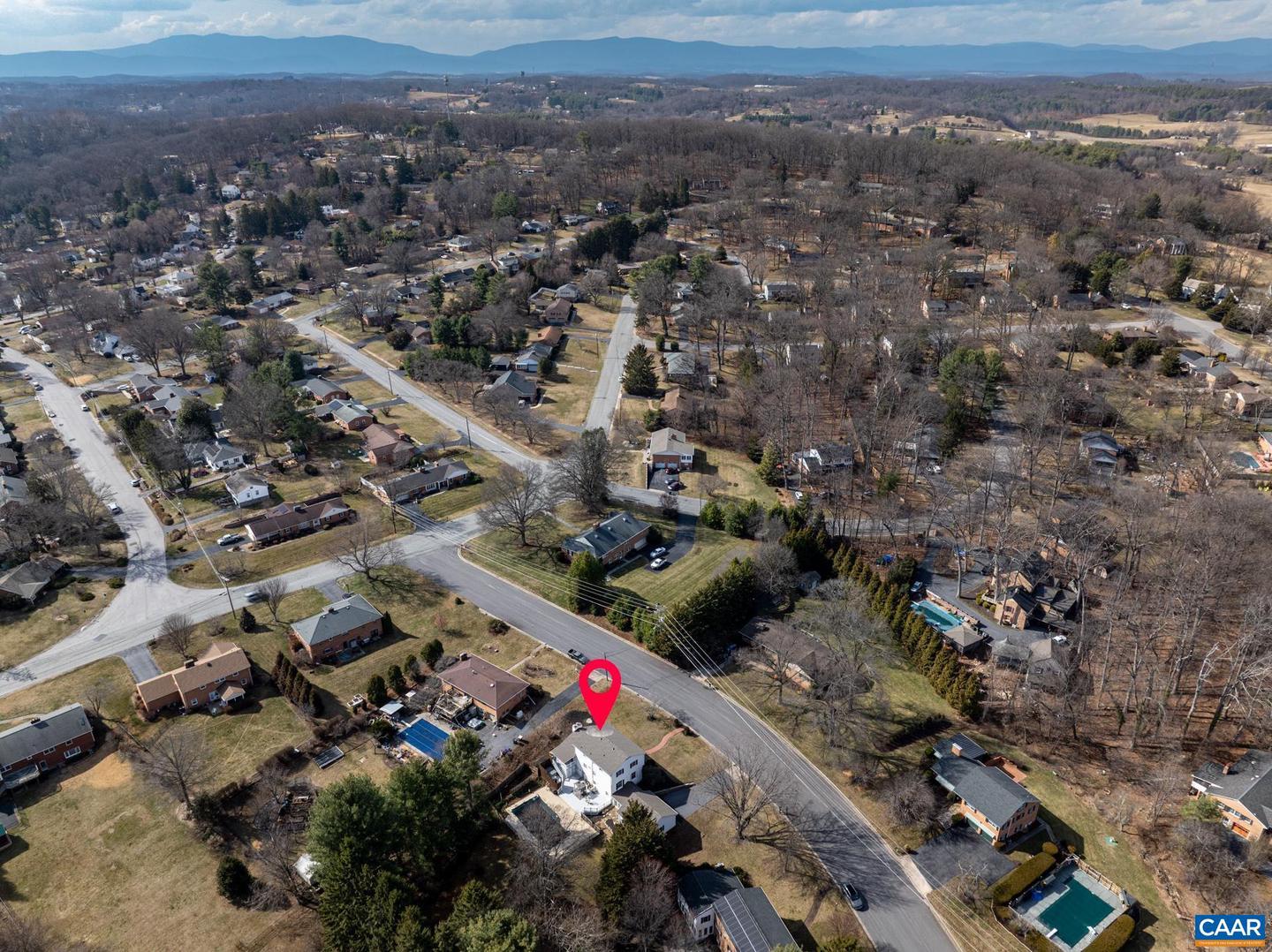 303 COPELAND DR, STAUNTON, Virginia 24401, 3 Bedrooms Bedrooms, ,2 BathroomsBathrooms,Residential,For sale,303 COPELAND DR,674131 MLS # 674131