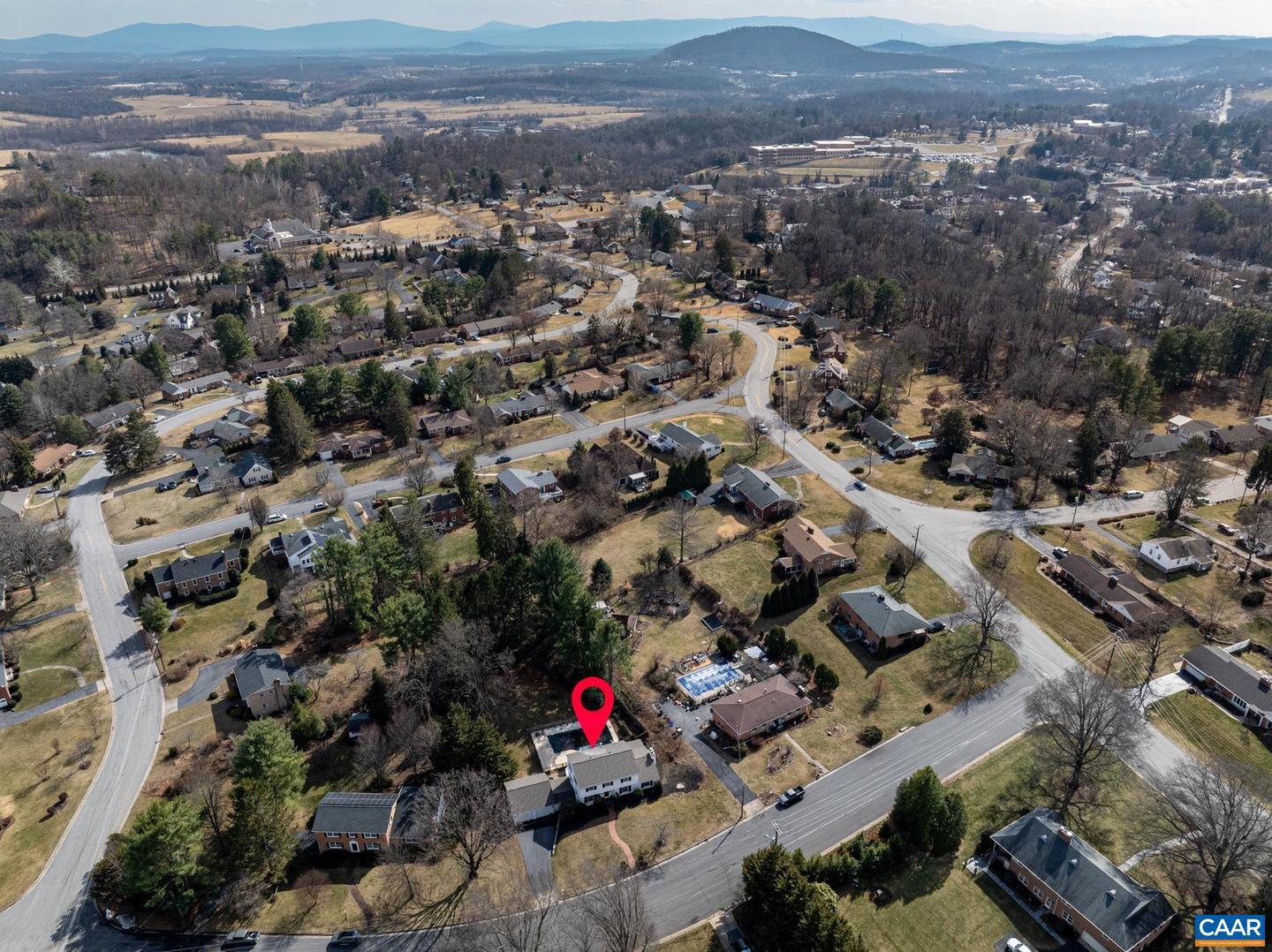 303 COPELAND DR, STAUNTON, Virginia 24401, 3 Bedrooms Bedrooms, ,2 BathroomsBathrooms,Residential,For sale,303 COPELAND DR,674131 MLS # 674131