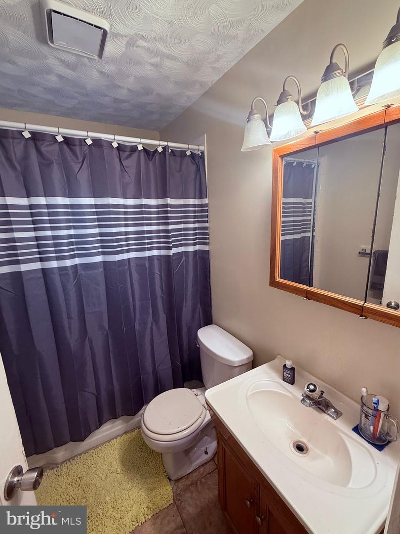 18318 SHARON RD, TRIANGLE, Virginia 22172, 3 Bedrooms Bedrooms, ,2 BathroomsBathrooms,Residential,For sale,18318 SHARON RD,VAPW2114292 MLS # VAPW2114292