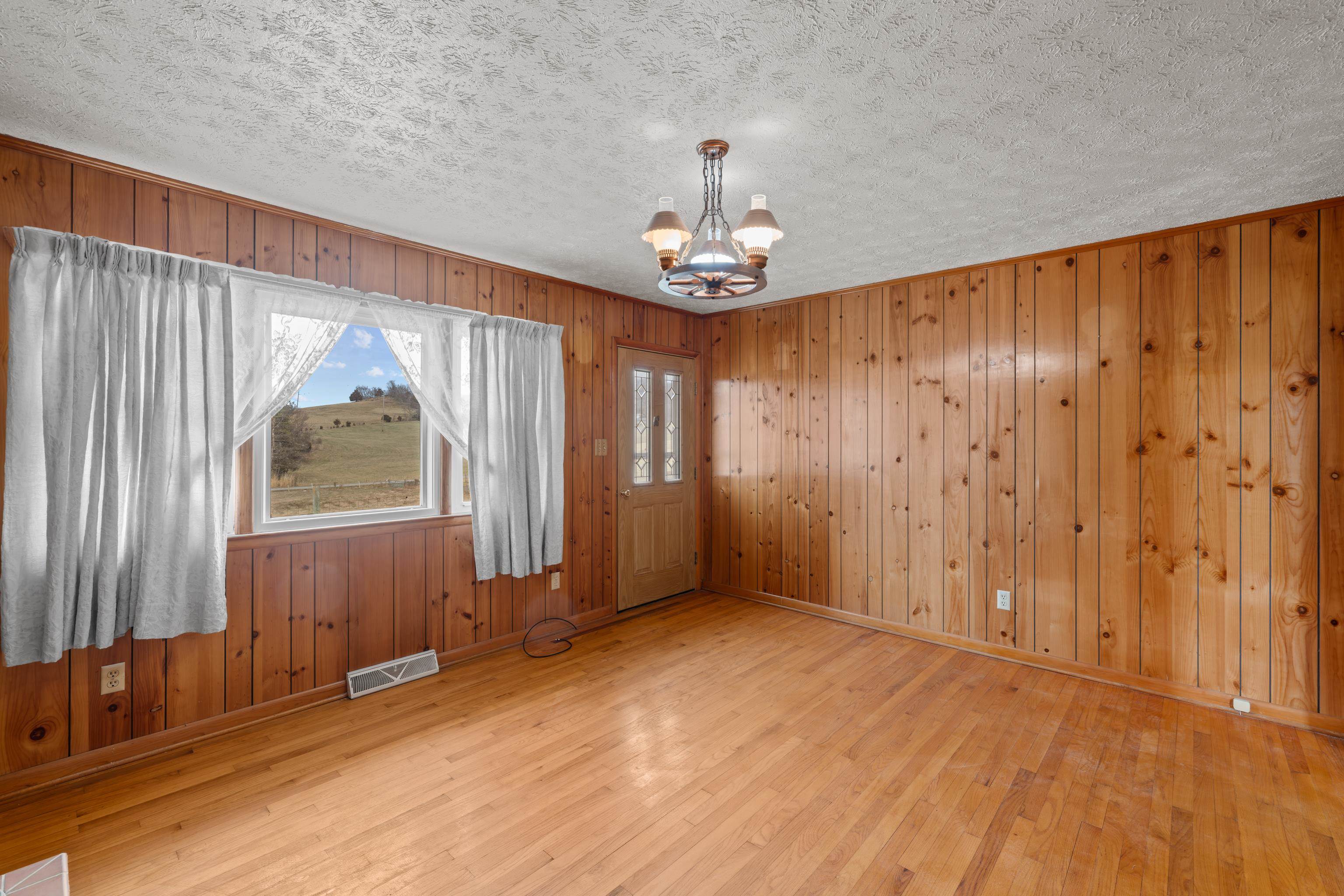 3493 ZION CHURCH RD, BROADWAY, Virginia 22815, 2 Bedrooms Bedrooms, ,1 BathroomBathrooms,Residential,3493 ZION CHURCH RD,674157 MLS # 674157