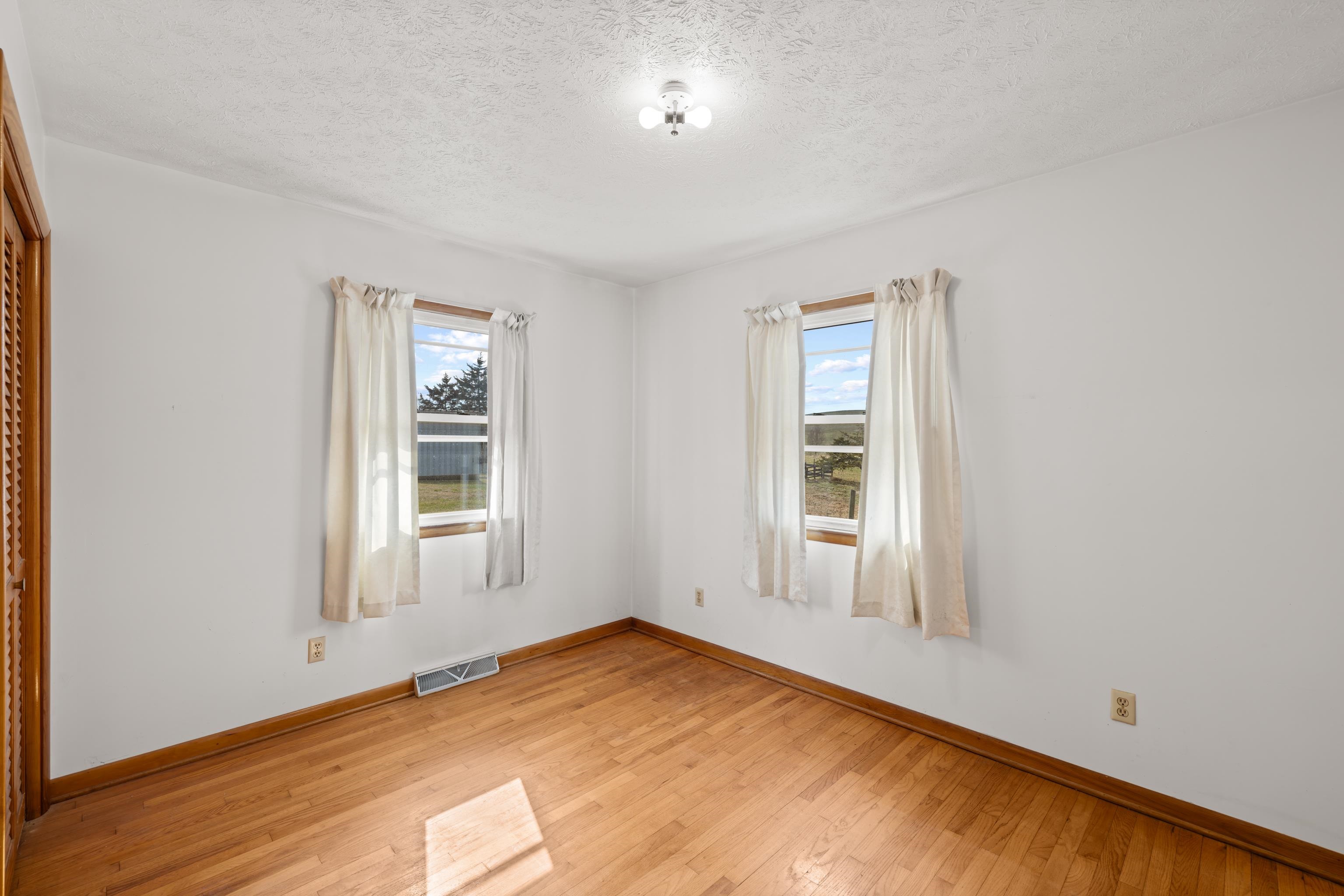 3493 ZION CHURCH RD, BROADWAY, Virginia 22815, 2 Bedrooms Bedrooms, ,1 BathroomBathrooms,Residential,3493 ZION CHURCH RD,674157 MLS # 674157