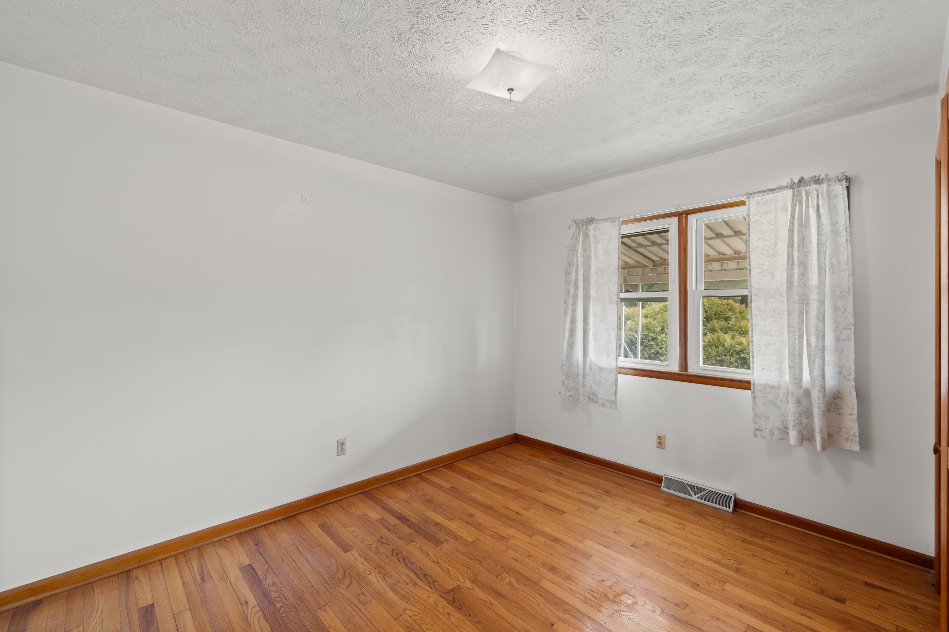 3493 ZION CHURCH RD, BROADWAY, Virginia 22815, 2 Bedrooms Bedrooms, ,1 BathroomBathrooms,Residential,3493 ZION CHURCH RD,674157 MLS # 674157