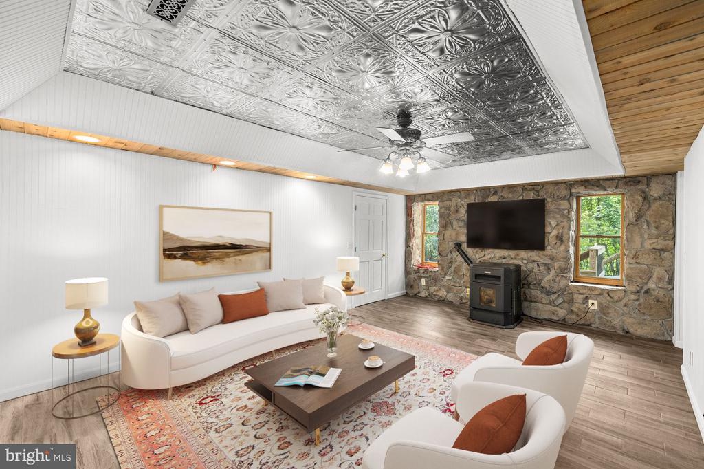 12905 SPOTSWOOD FURNACE RD, FREDERICKSBURG, Virginia 22407, 3 Bedrooms Bedrooms, ,2 BathroomsBathrooms,Residential,12905 SPOTSWOOD FURNACE RD,VASP2036848 MLS # VASP2036848