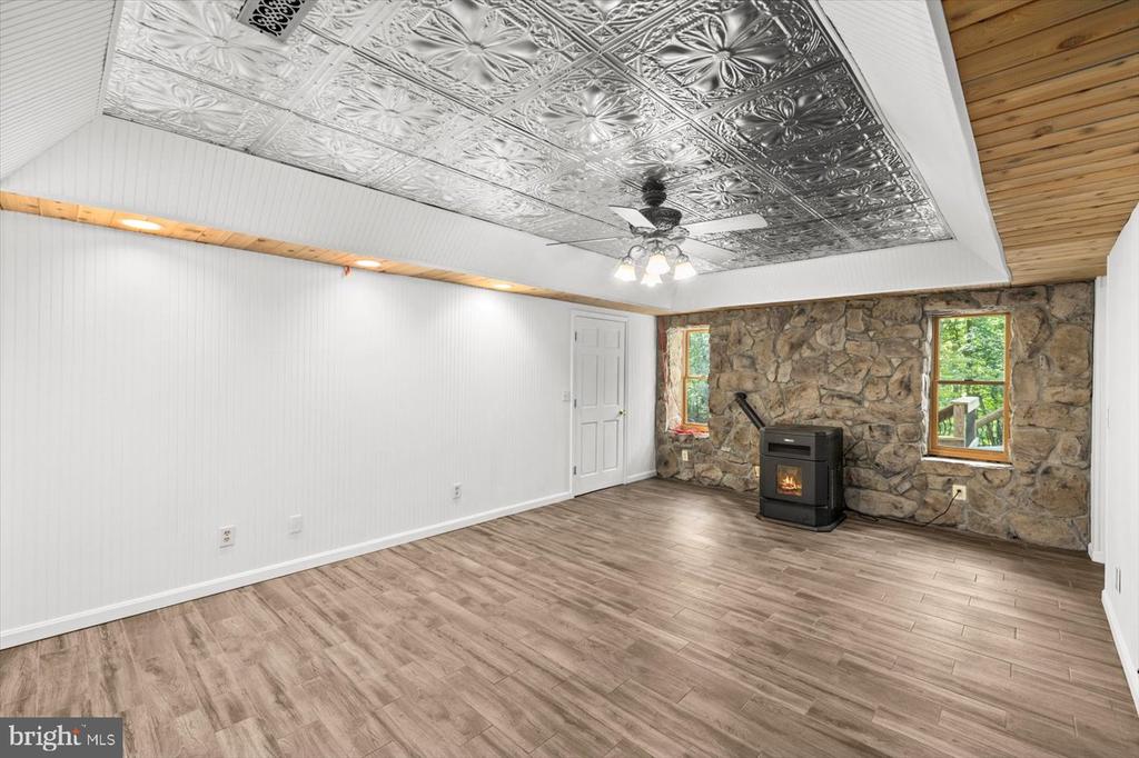 12905 SPOTSWOOD FURNACE RD, FREDERICKSBURG, Virginia 22407, 3 Bedrooms Bedrooms, ,2 BathroomsBathrooms,Residential,12905 SPOTSWOOD FURNACE RD,VASP2036848 MLS # VASP2036848