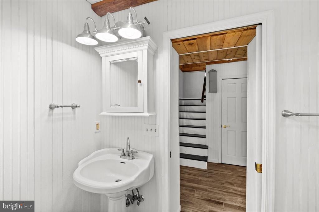 12905 SPOTSWOOD FURNACE RD, FREDERICKSBURG, Virginia 22407, 3 Bedrooms Bedrooms, ,2 BathroomsBathrooms,Residential,12905 SPOTSWOOD FURNACE RD,VASP2036848 MLS # VASP2036848