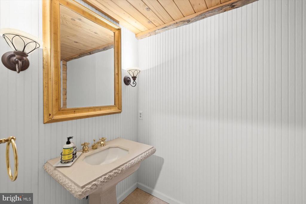 12905 SPOTSWOOD FURNACE RD, FREDERICKSBURG, Virginia 22407, 3 Bedrooms Bedrooms, ,2 BathroomsBathrooms,Residential,12905 SPOTSWOOD FURNACE RD,VASP2036848 MLS # VASP2036848