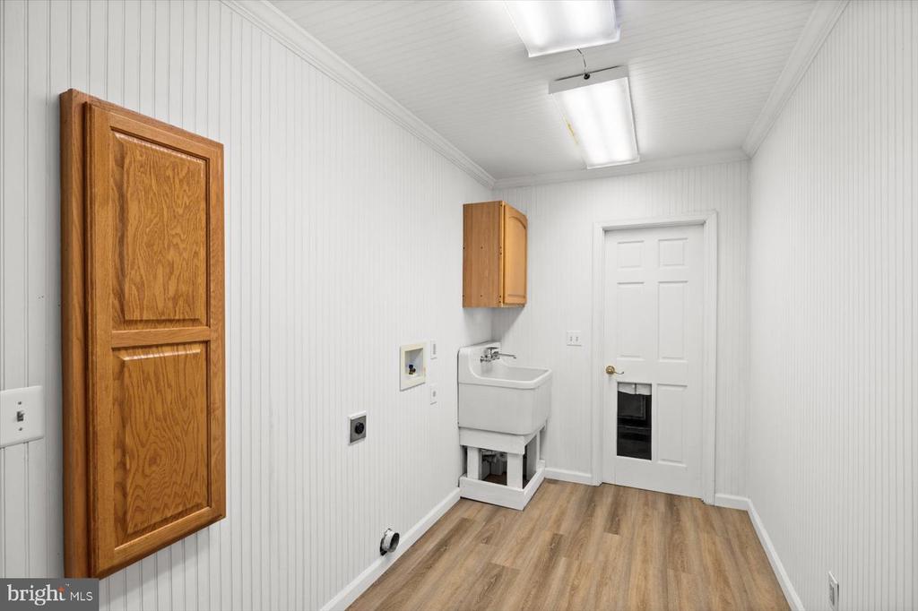 12905 SPOTSWOOD FURNACE RD, FREDERICKSBURG, Virginia 22407, 3 Bedrooms Bedrooms, ,2 BathroomsBathrooms,Residential,12905 SPOTSWOOD FURNACE RD,VASP2036848 MLS # VASP2036848