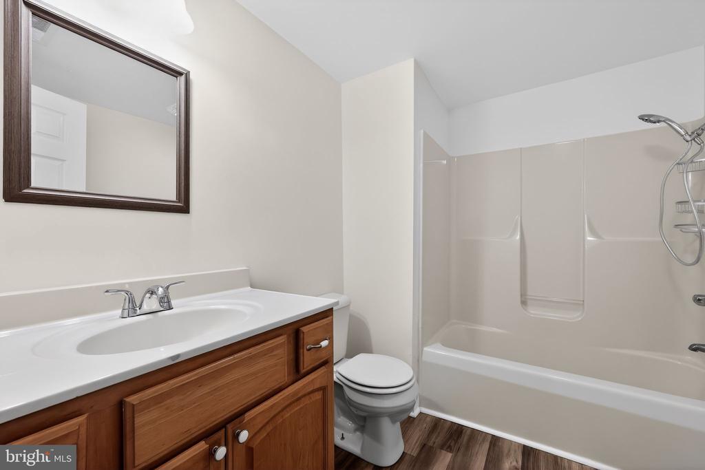 311 HOLLY GROVE CT, BUMPASS, Virginia 23024, 3 Bedrooms Bedrooms, ,2 BathroomsBathrooms,Residential,311 HOLLY GROVE CT,VALA2009264 MLS # VALA2009264