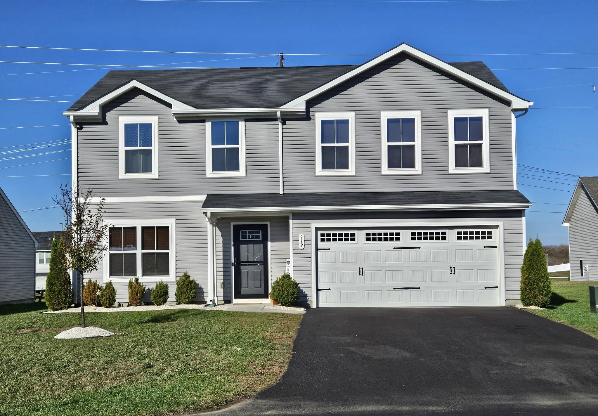 919 MACON AVE, GROTTOES, Virginia 24441, 4 Bedrooms Bedrooms, ,2 BathroomsBathrooms,Residential,919 MACON AVE,668309 MLS # 668309