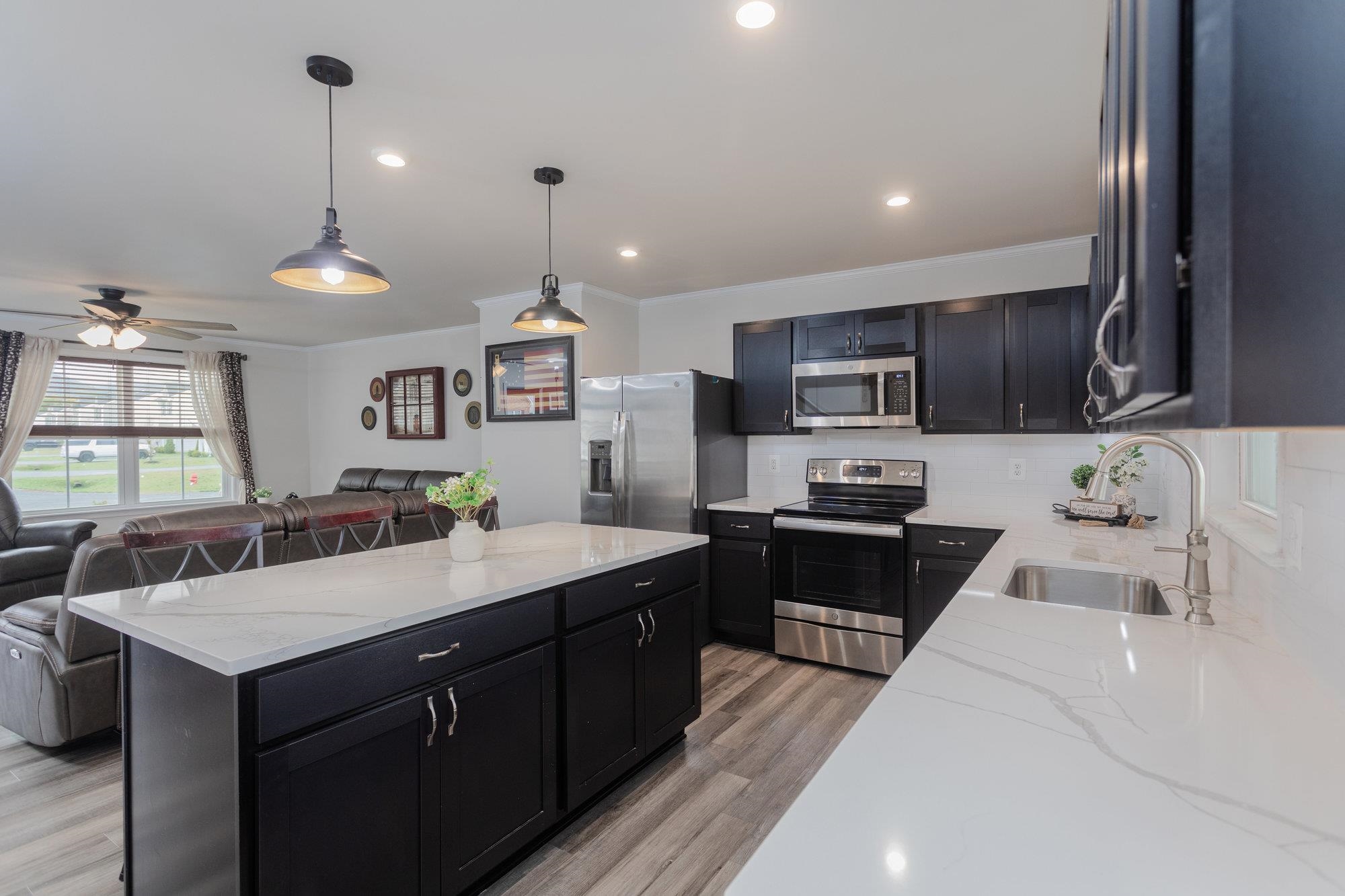 919 MACON AVE, GROTTOES, Virginia 24441, 4 Bedrooms Bedrooms, ,2 BathroomsBathrooms,Residential,919 MACON AVE,668309 MLS # 668309