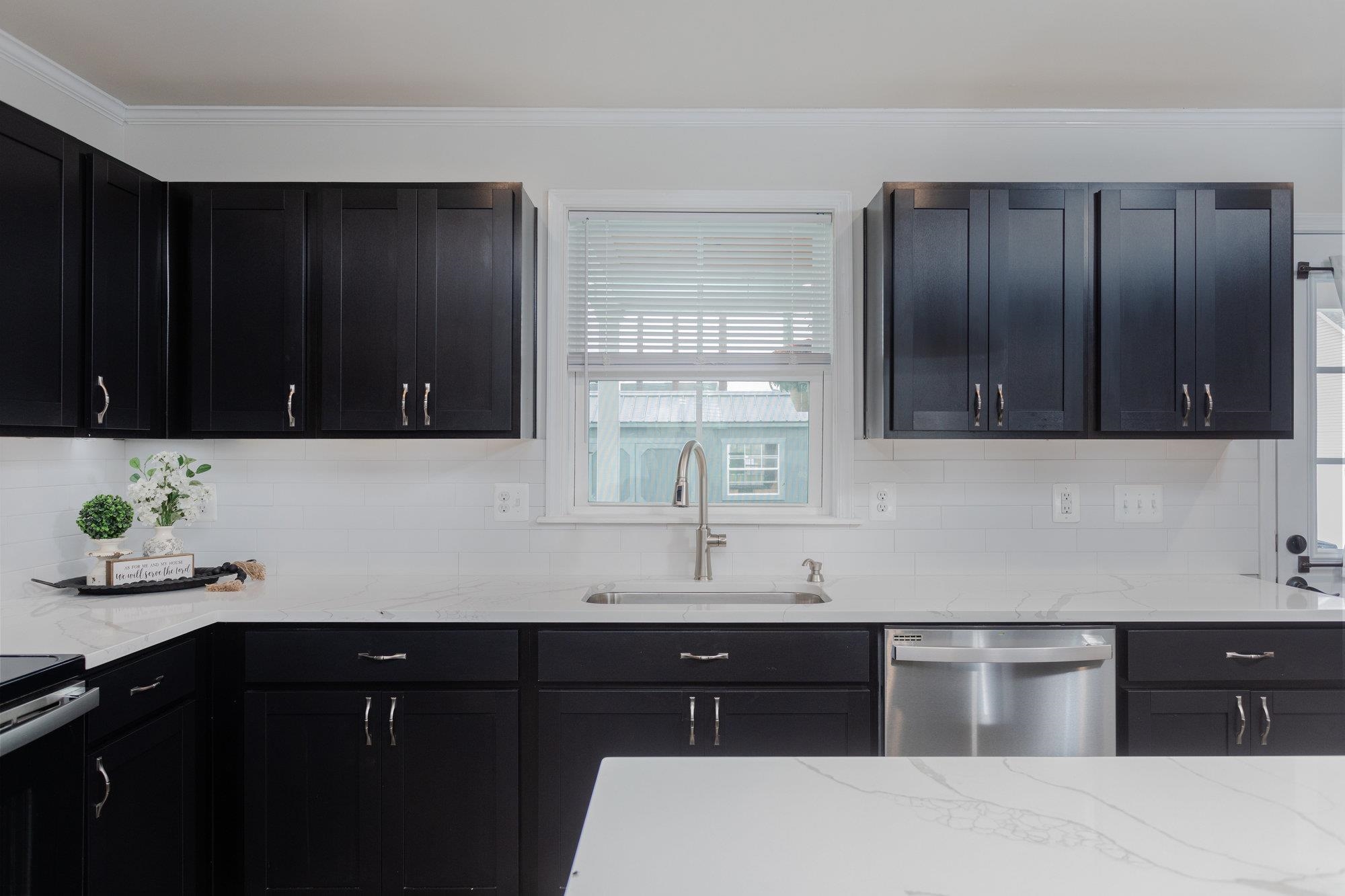 919 MACON AVE, GROTTOES, Virginia 24441, 4 Bedrooms Bedrooms, ,2 BathroomsBathrooms,Residential,919 MACON AVE,668309 MLS # 668309