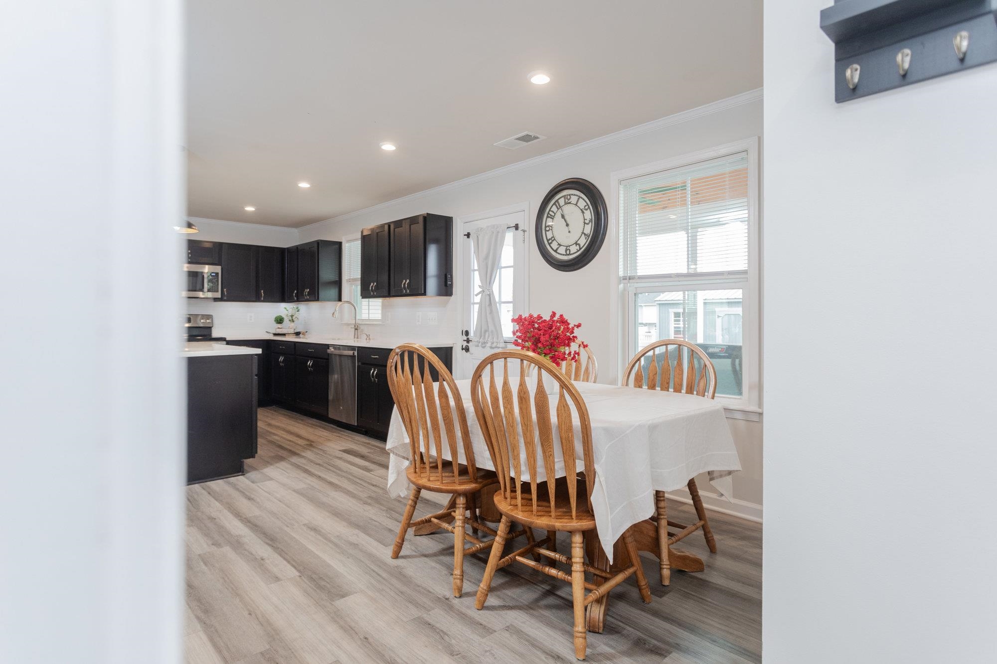 919 MACON AVE, GROTTOES, Virginia 24441, 4 Bedrooms Bedrooms, ,2 BathroomsBathrooms,Residential,919 MACON AVE,668309 MLS # 668309