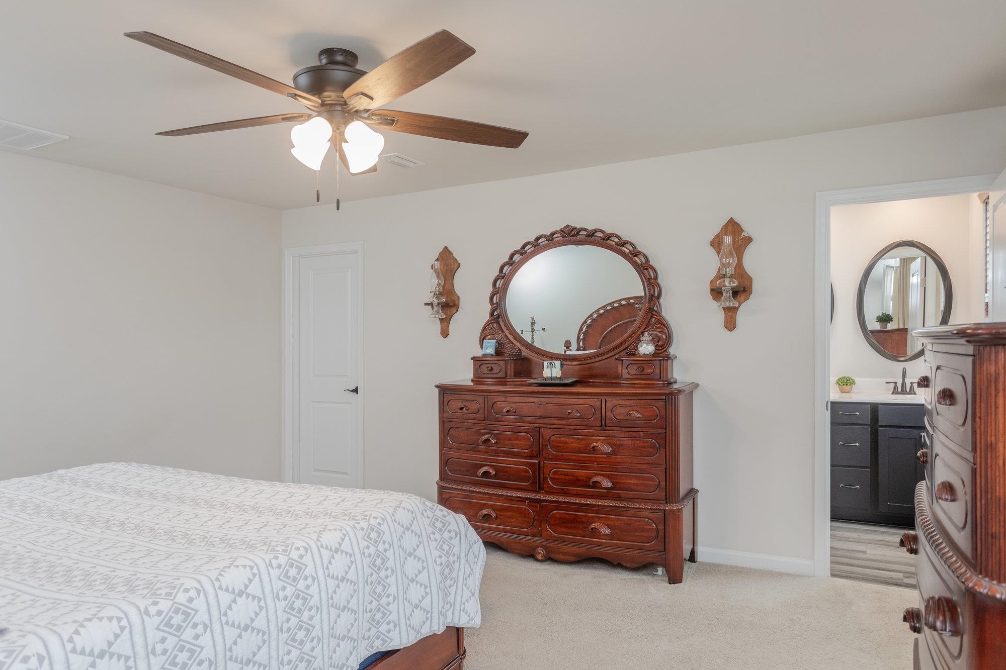 919 MACON AVE, GROTTOES, Virginia 24441, 4 Bedrooms Bedrooms, ,2 BathroomsBathrooms,Residential,919 MACON AVE,668309 MLS # 668309