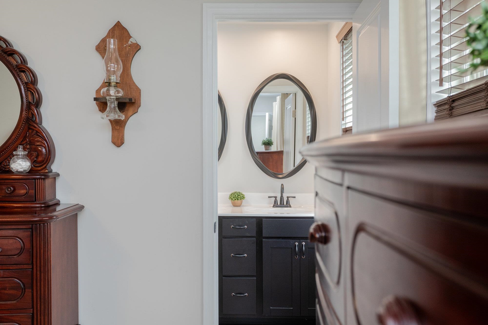 919 MACON AVE, GROTTOES, Virginia 24441, 4 Bedrooms Bedrooms, ,2 BathroomsBathrooms,Residential,919 MACON AVE,668309 MLS # 668309