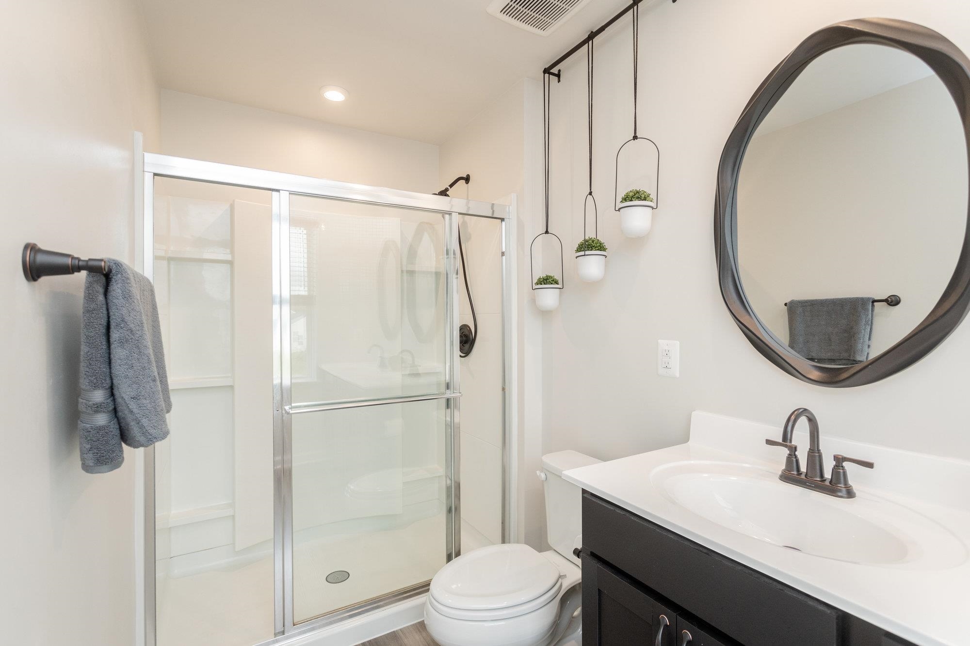 919 MACON AVE, GROTTOES, Virginia 24441, 4 Bedrooms Bedrooms, ,2 BathroomsBathrooms,Residential,919 MACON AVE,668309 MLS # 668309