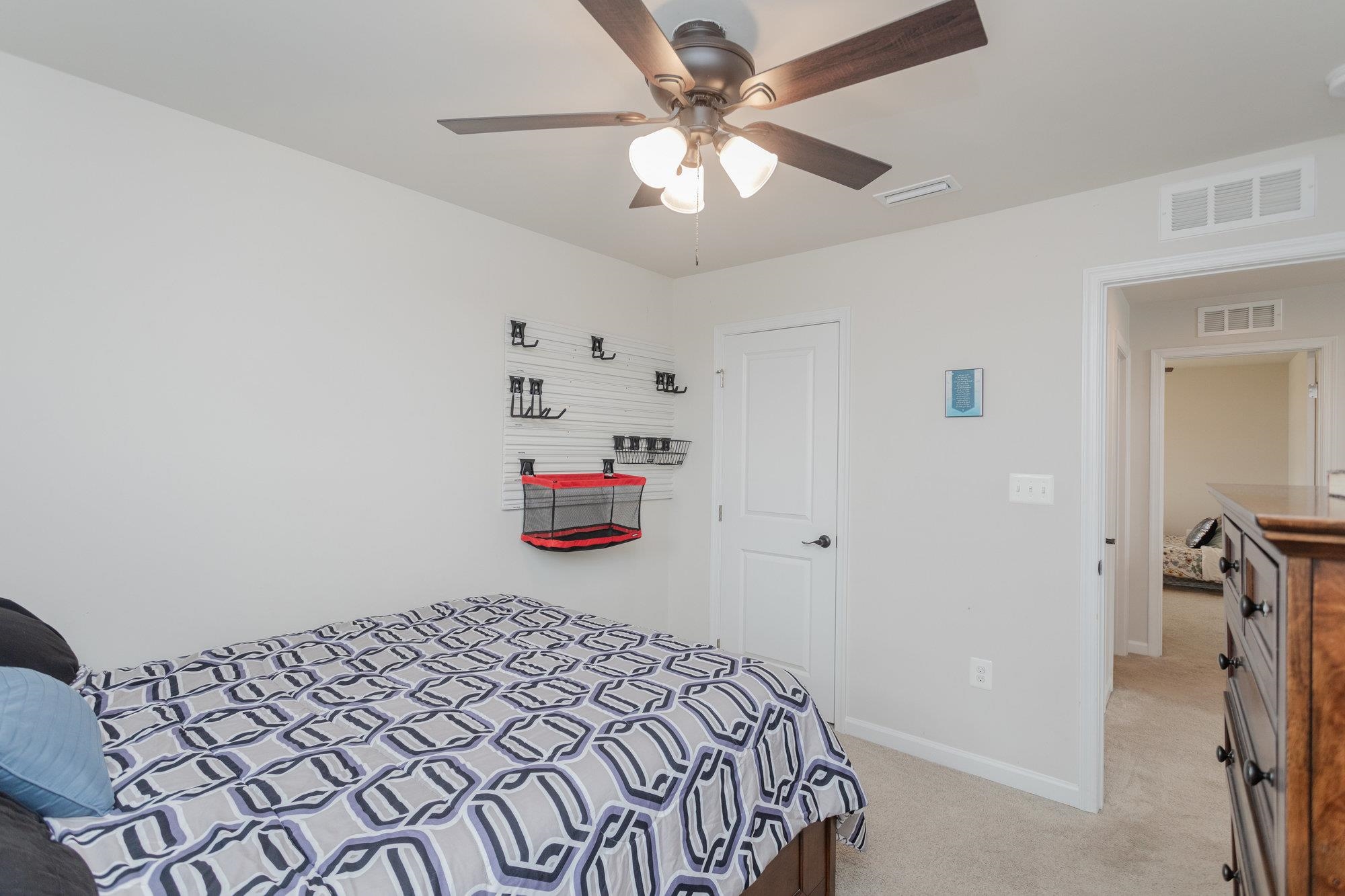 919 MACON AVE, GROTTOES, Virginia 24441, 4 Bedrooms Bedrooms, ,2 BathroomsBathrooms,Residential,919 MACON AVE,668309 MLS # 668309