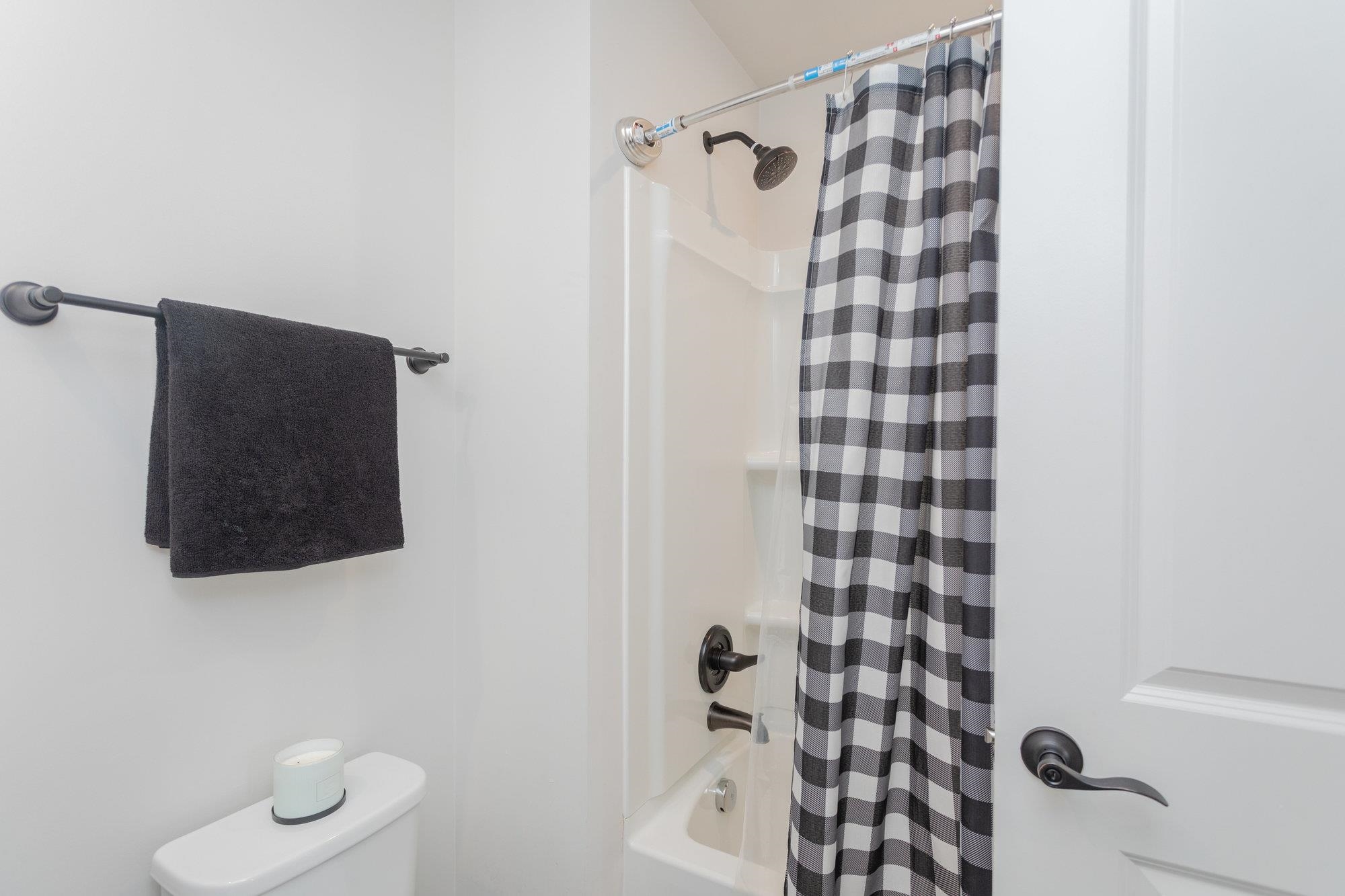 919 MACON AVE, GROTTOES, Virginia 24441, 4 Bedrooms Bedrooms, ,2 BathroomsBathrooms,Residential,919 MACON AVE,668309 MLS # 668309