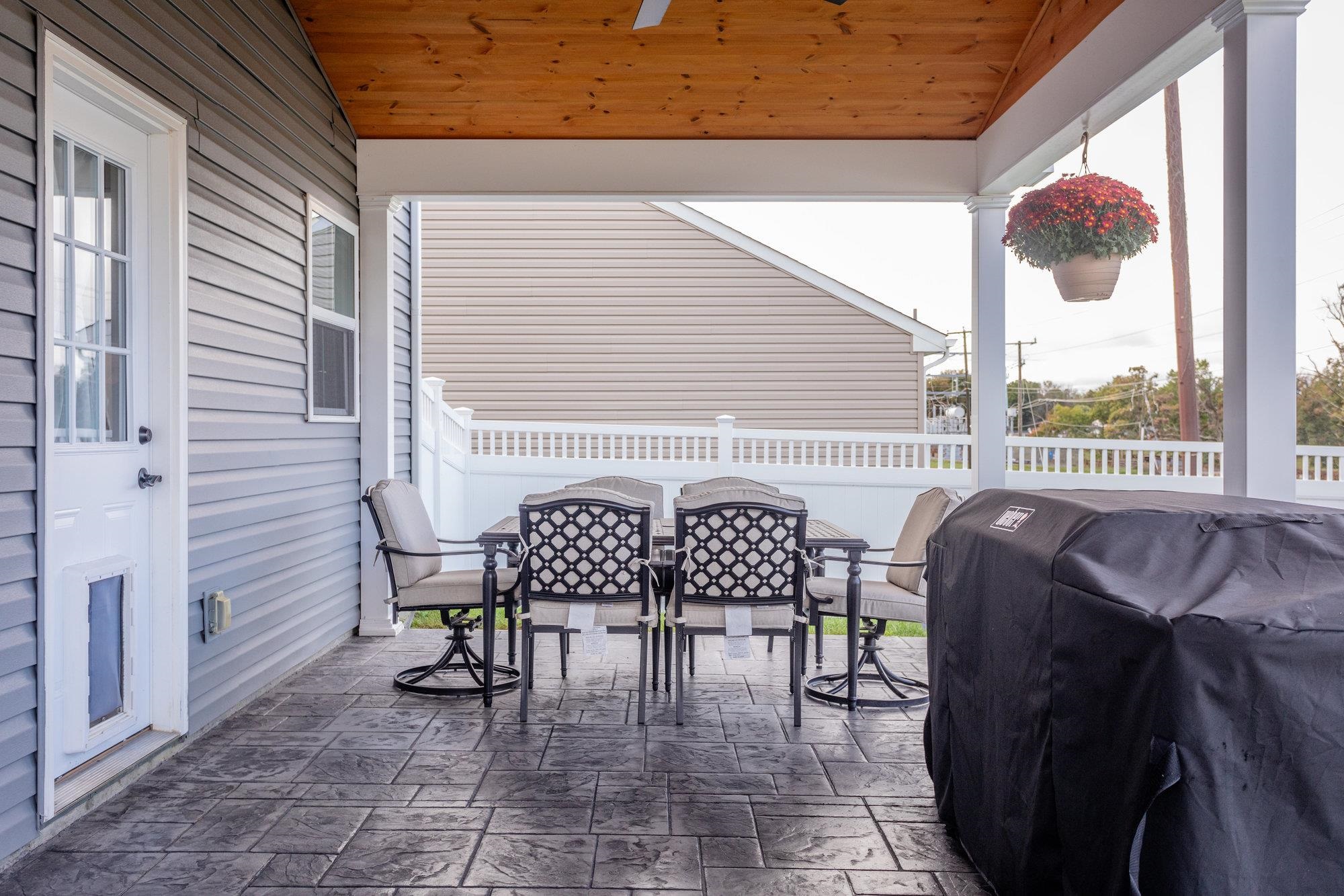 919 MACON AVE, GROTTOES, Virginia 24441, 4 Bedrooms Bedrooms, ,2 BathroomsBathrooms,Residential,919 MACON AVE,668309 MLS # 668309