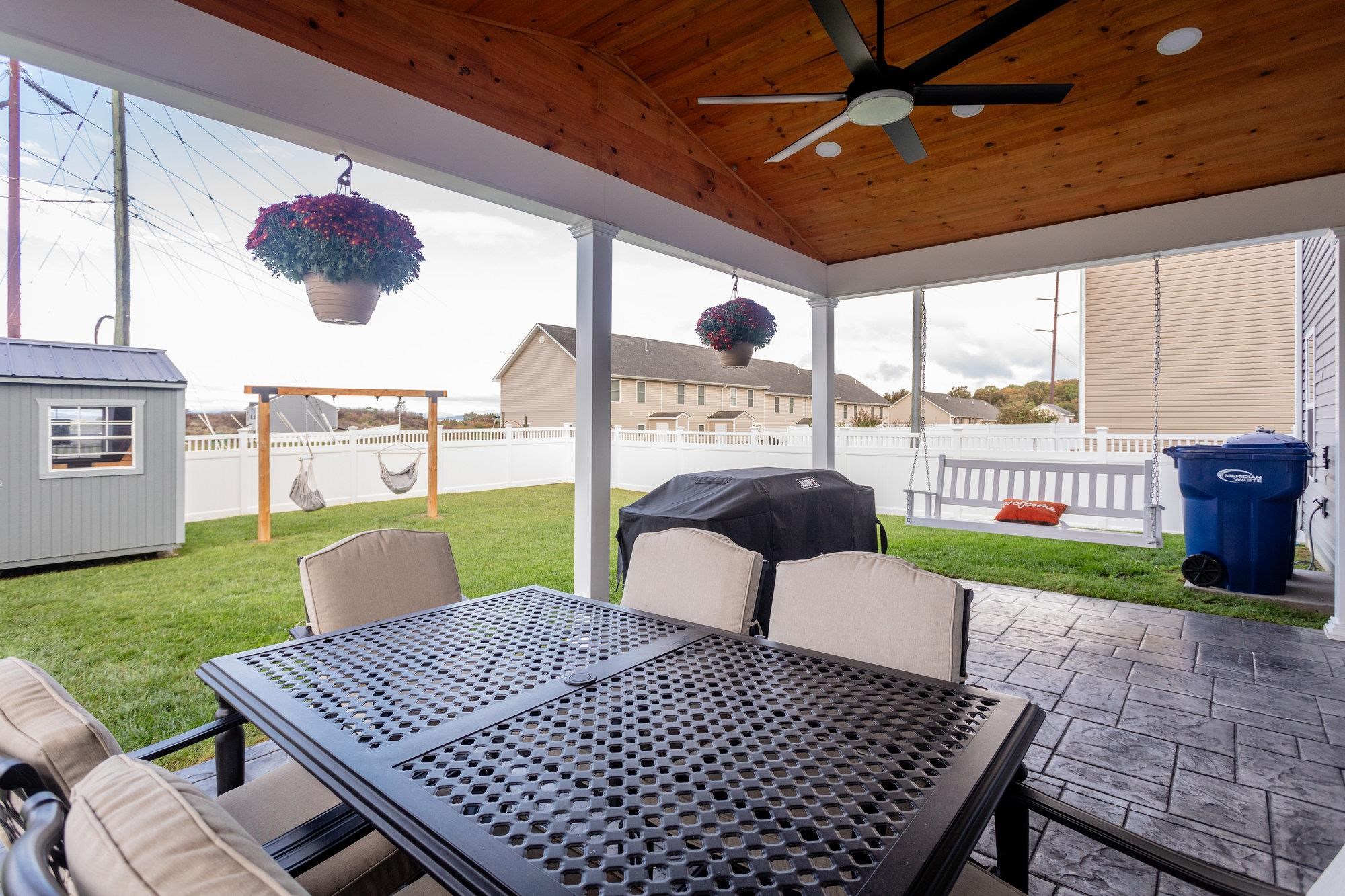 919 MACON AVE, GROTTOES, Virginia 24441, 4 Bedrooms Bedrooms, ,2 BathroomsBathrooms,Residential,919 MACON AVE,668309 MLS # 668309