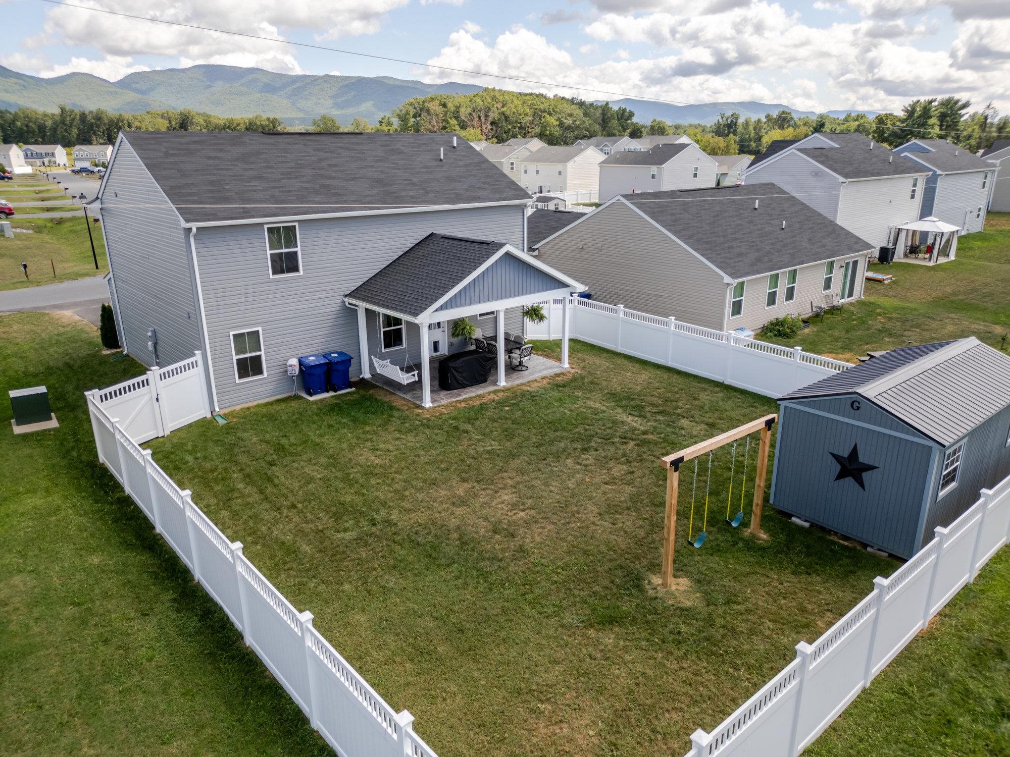 919 MACON AVE, GROTTOES, Virginia 24441, 4 Bedrooms Bedrooms, ,2 BathroomsBathrooms,Residential,919 MACON AVE,668309 MLS # 668309