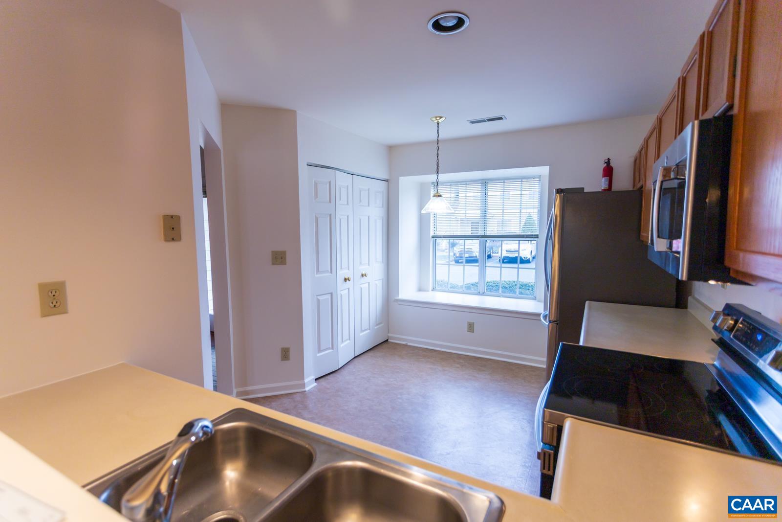 1336 LE PARC TER, CHARLOTTESVILLE, Virginia 22901, 3 Bedrooms Bedrooms, ,2 BathroomsBathrooms,Residential,1336 LE PARC TER,673527 MLS # 673527