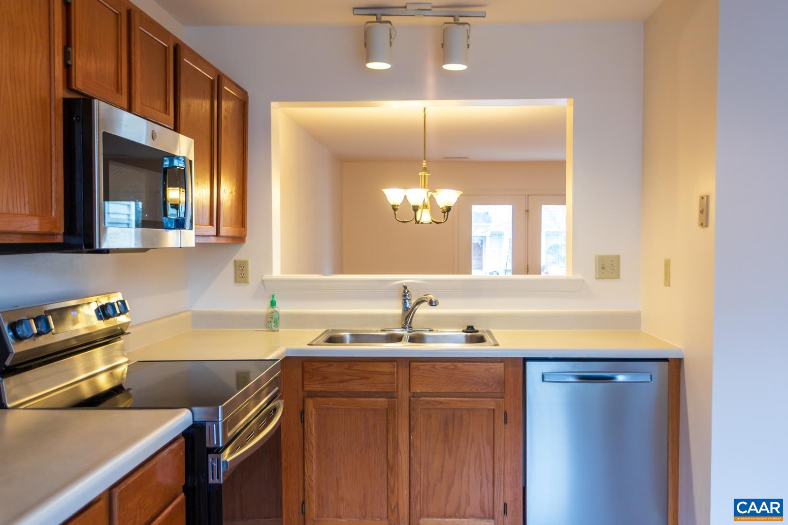 1336 LE PARC TER, CHARLOTTESVILLE, Virginia 22901, 3 Bedrooms Bedrooms, ,2 BathroomsBathrooms,Residential,1336 LE PARC TER,673527 MLS # 673527