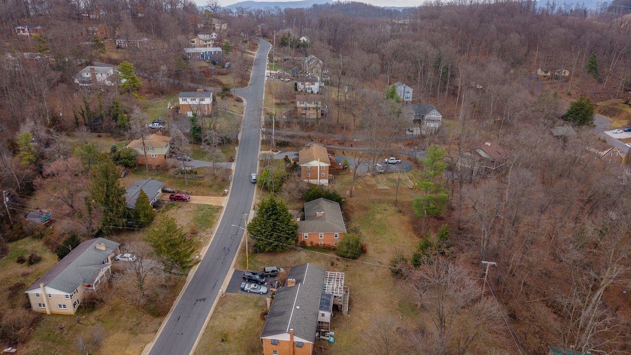 1186 NELSON DR, HARRISONBURG, Virginia 22801, 4 Bedrooms Bedrooms, ,2 BathroomsBathrooms,Residential,1186 NELSON DR,674162 MLS # 674162